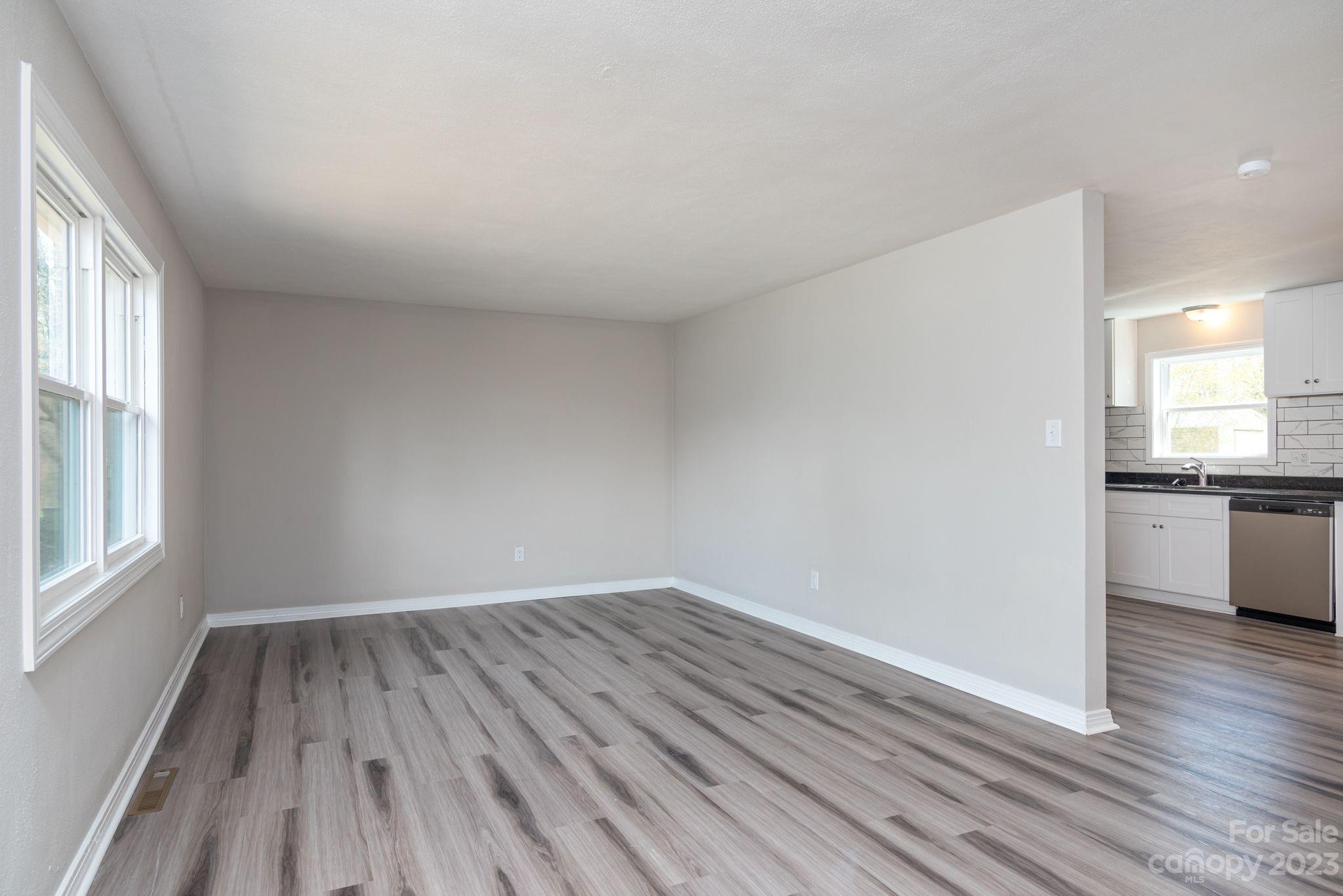 1218 4th Street Lane NE