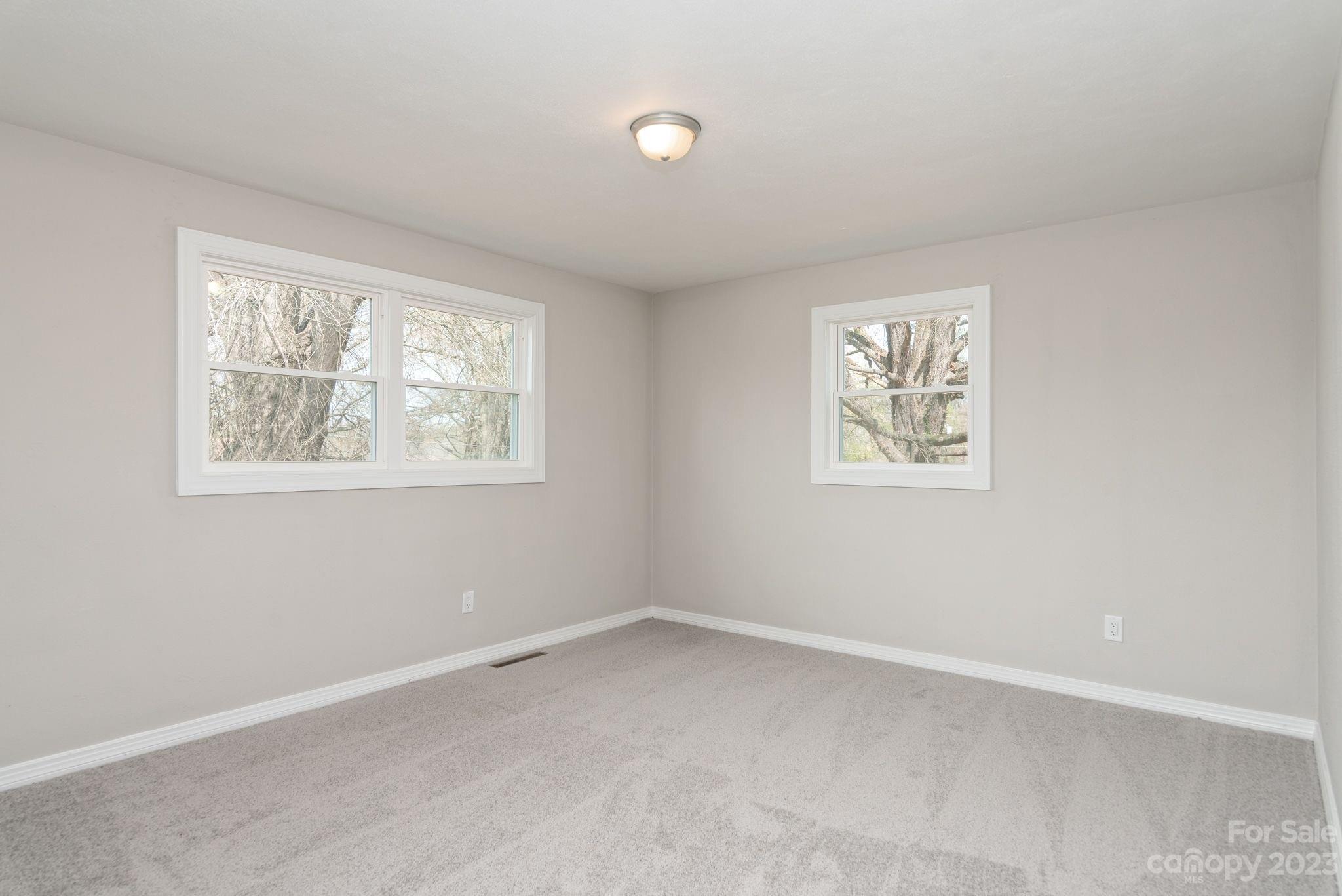 1218 4th Street Lane NE