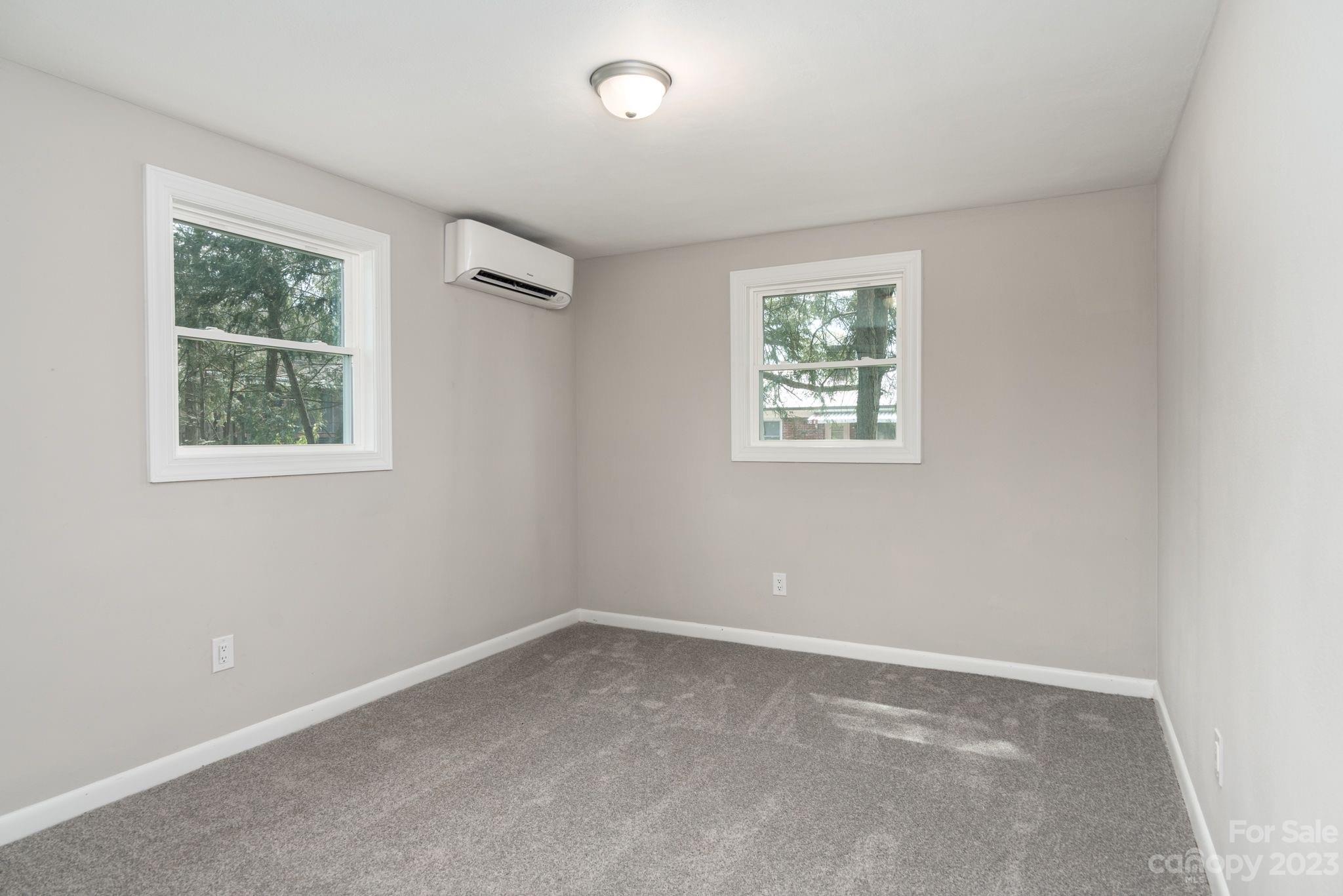 1218 4th Street Lane NE