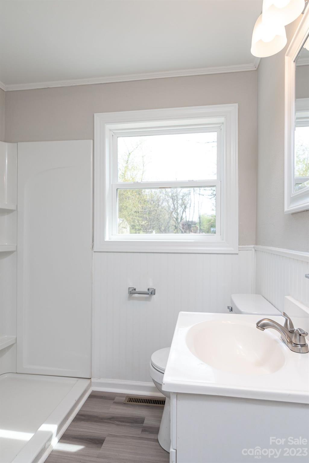 1218 4th Street Lane NE