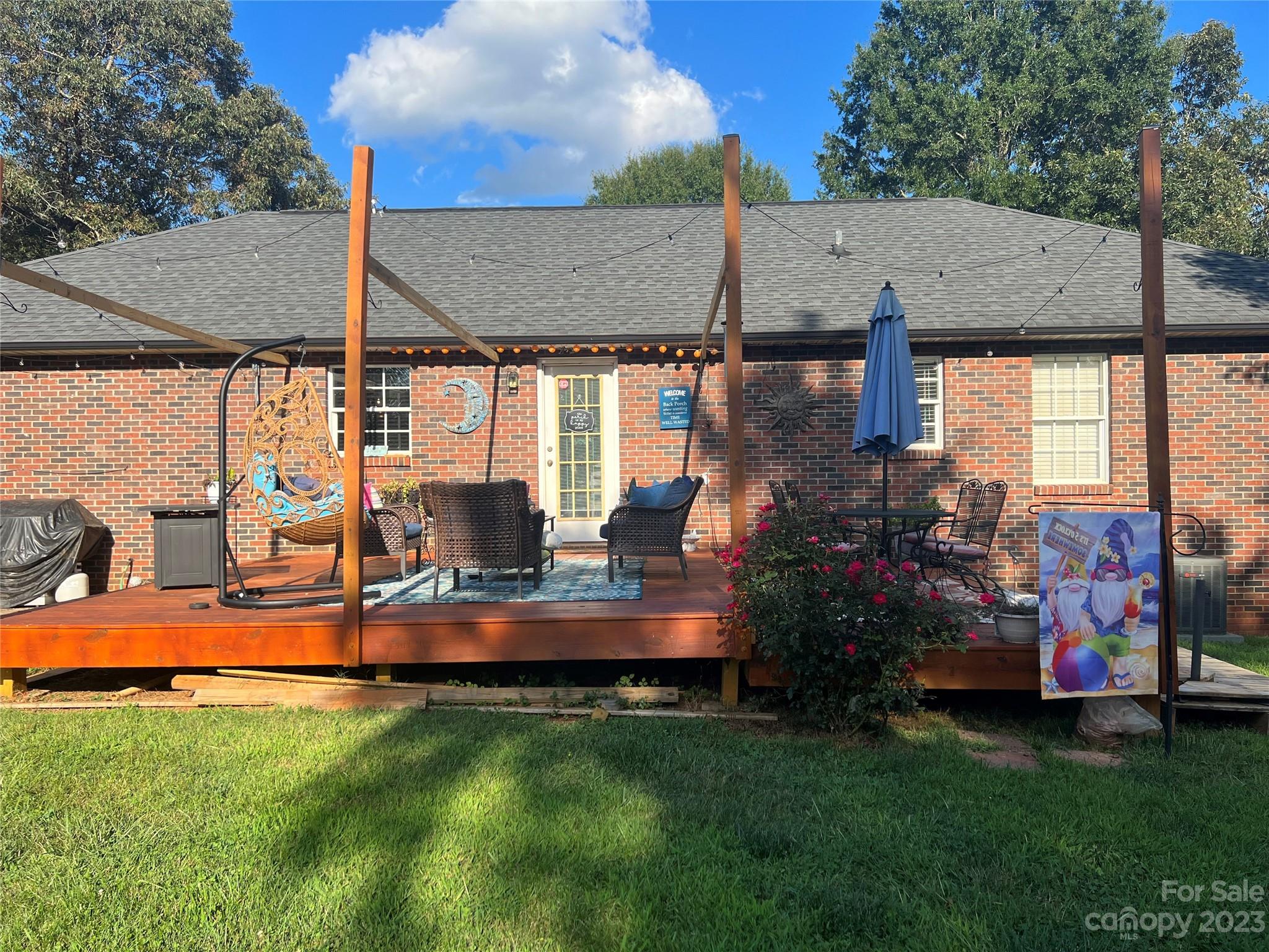 2046 Summerfield Circle