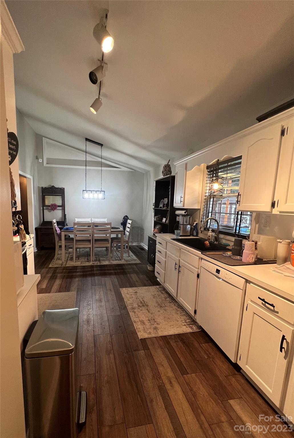 2046 Summerfield Circle