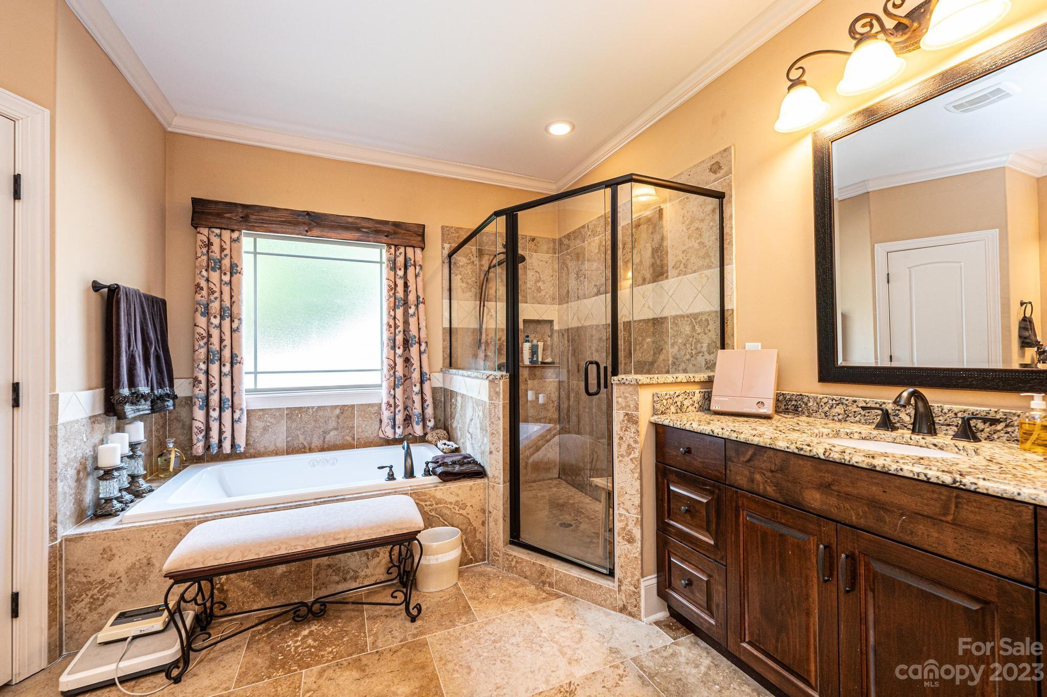 1005 10th Avenue Drive NW