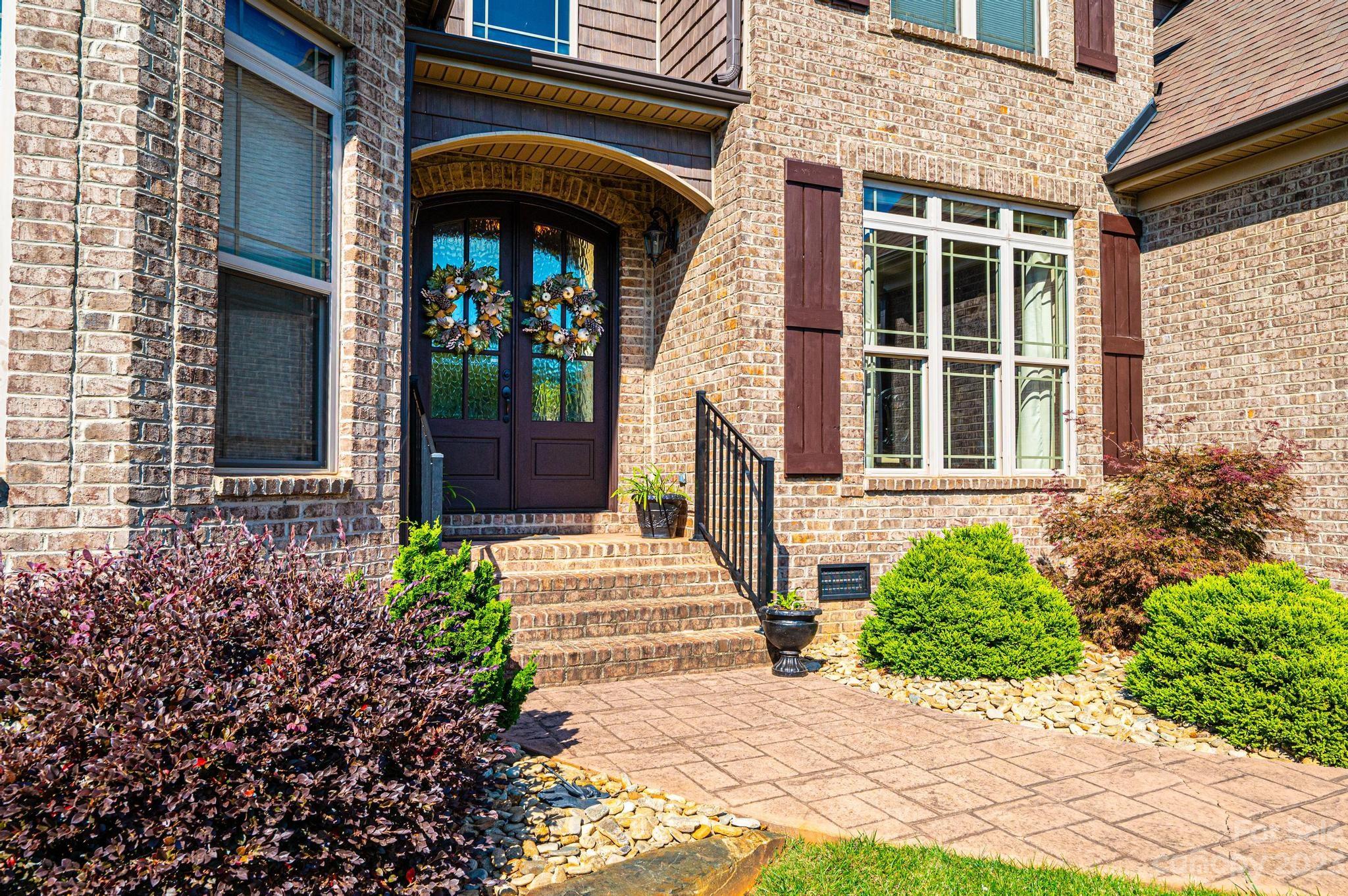 1005 10th Avenue Drive NW