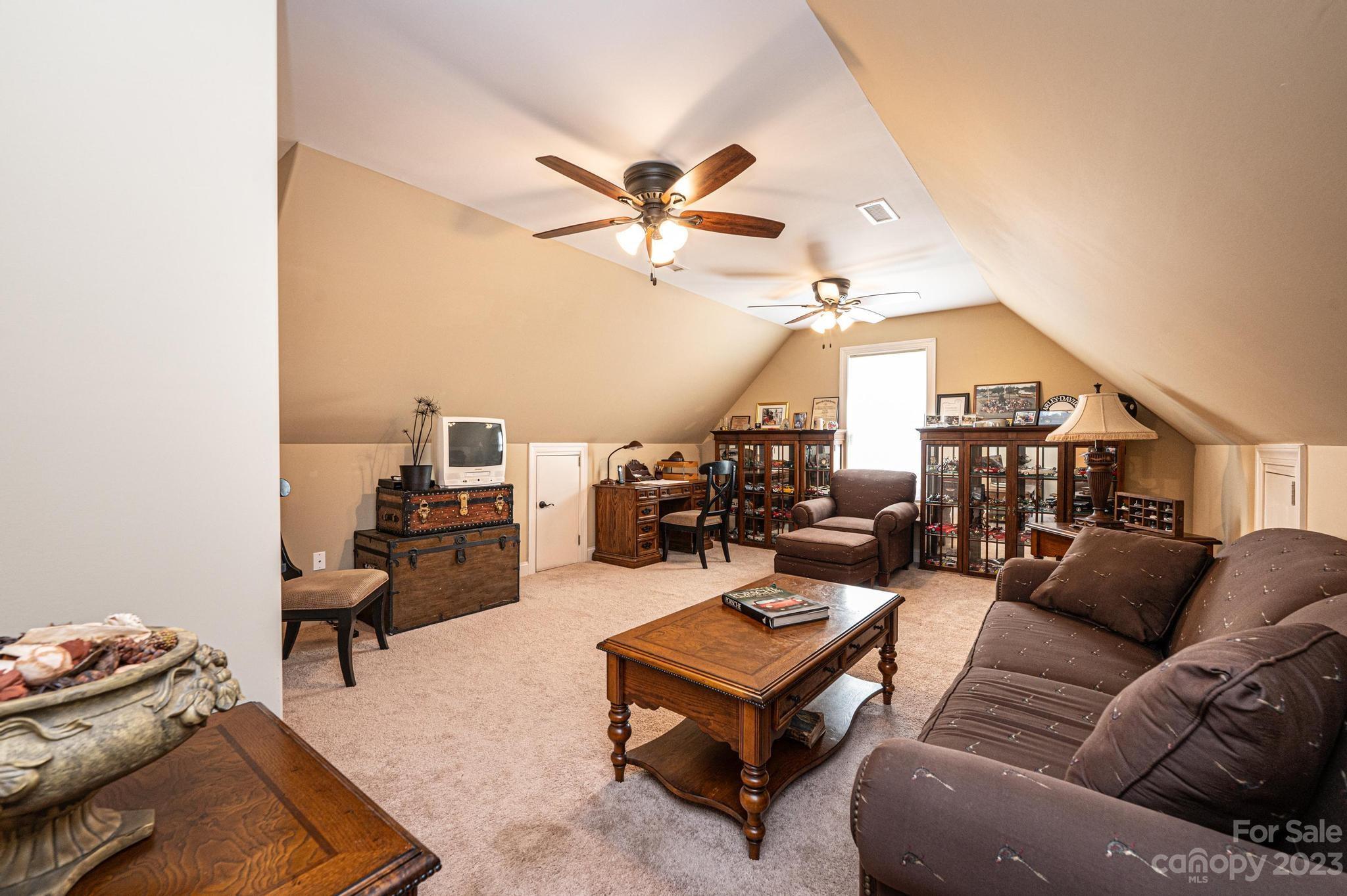 1005 10th Avenue Drive NW