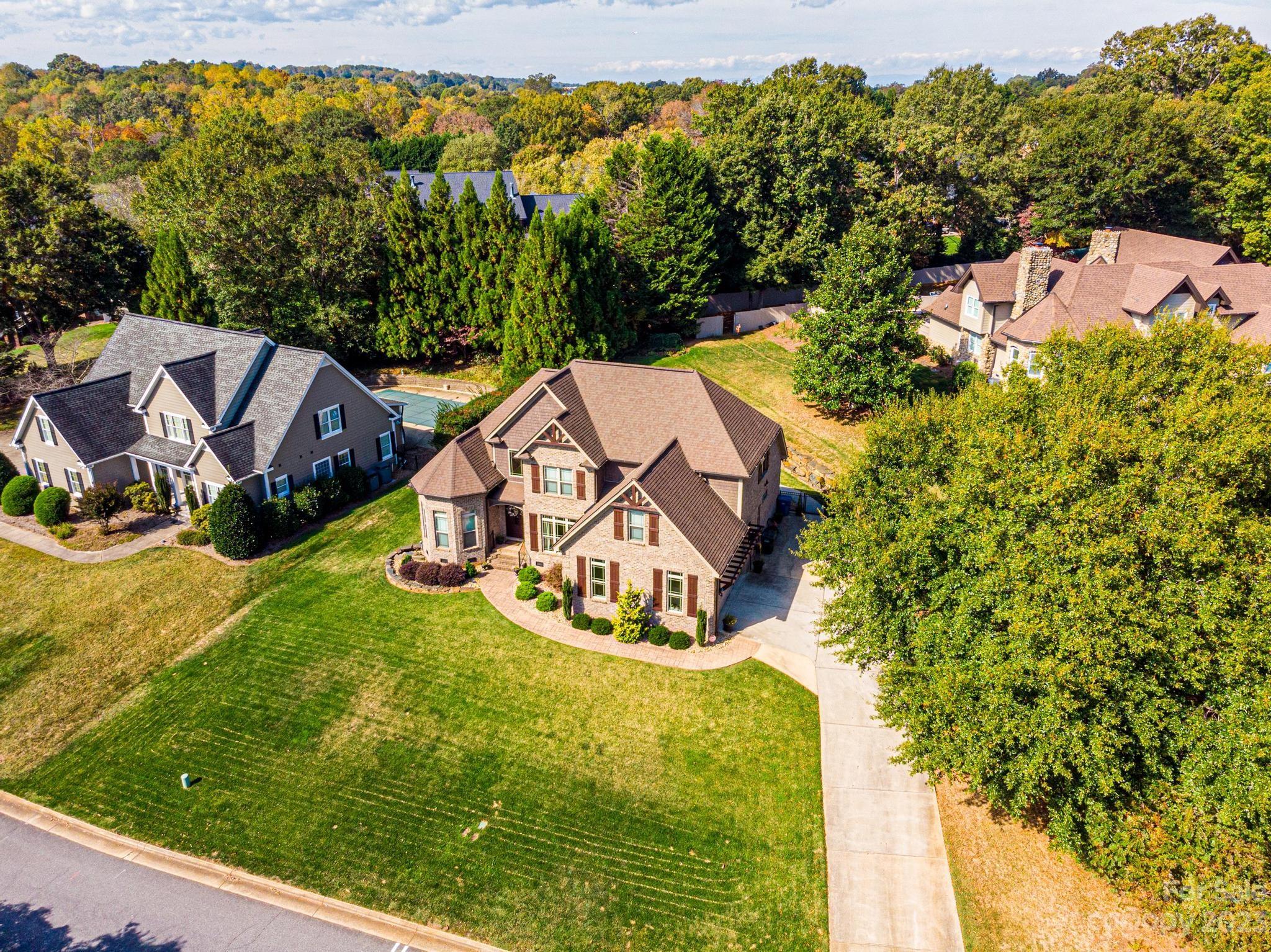 1005 10th Avenue Drive NW