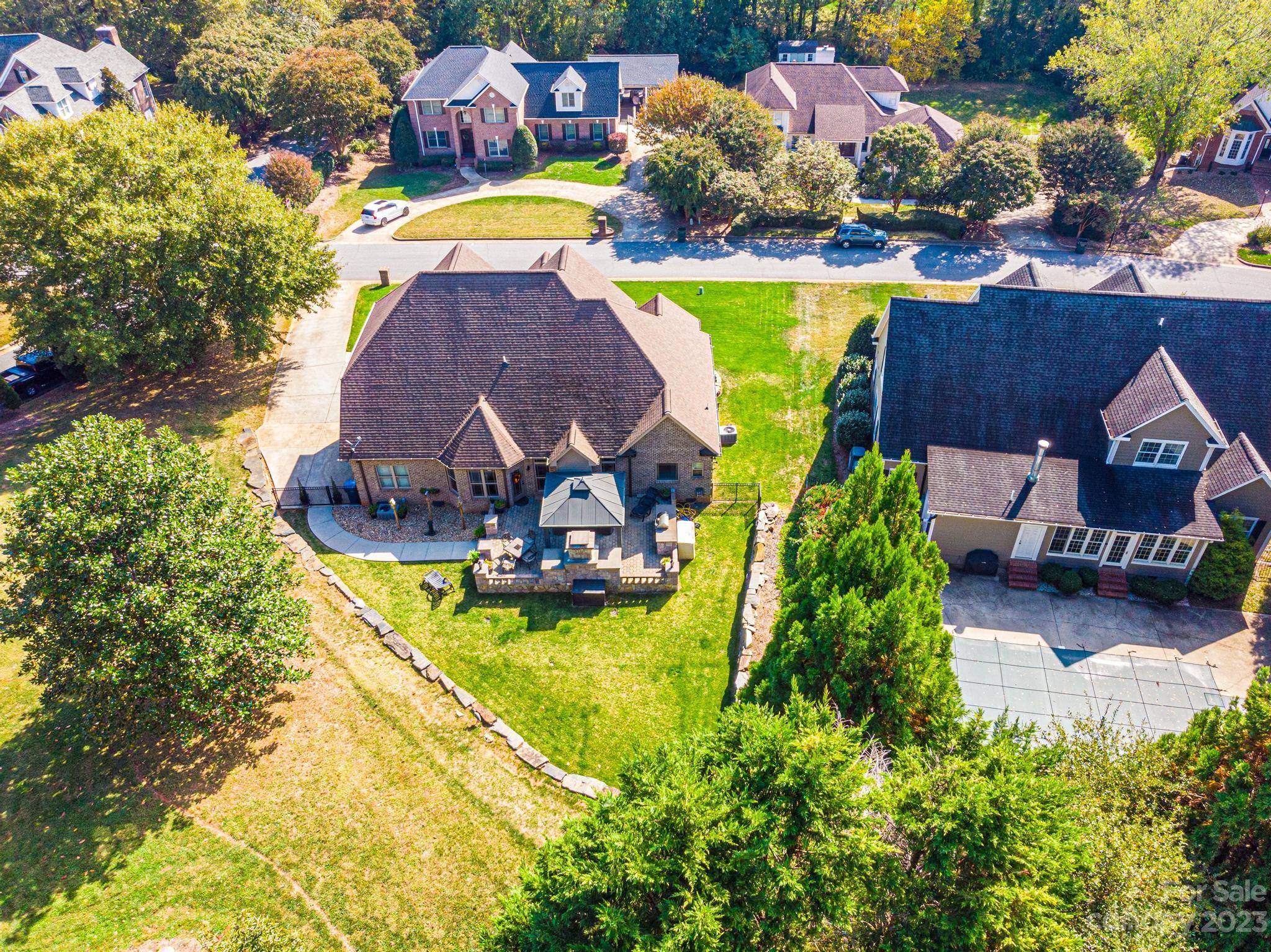 1005 10th Avenue Drive NW