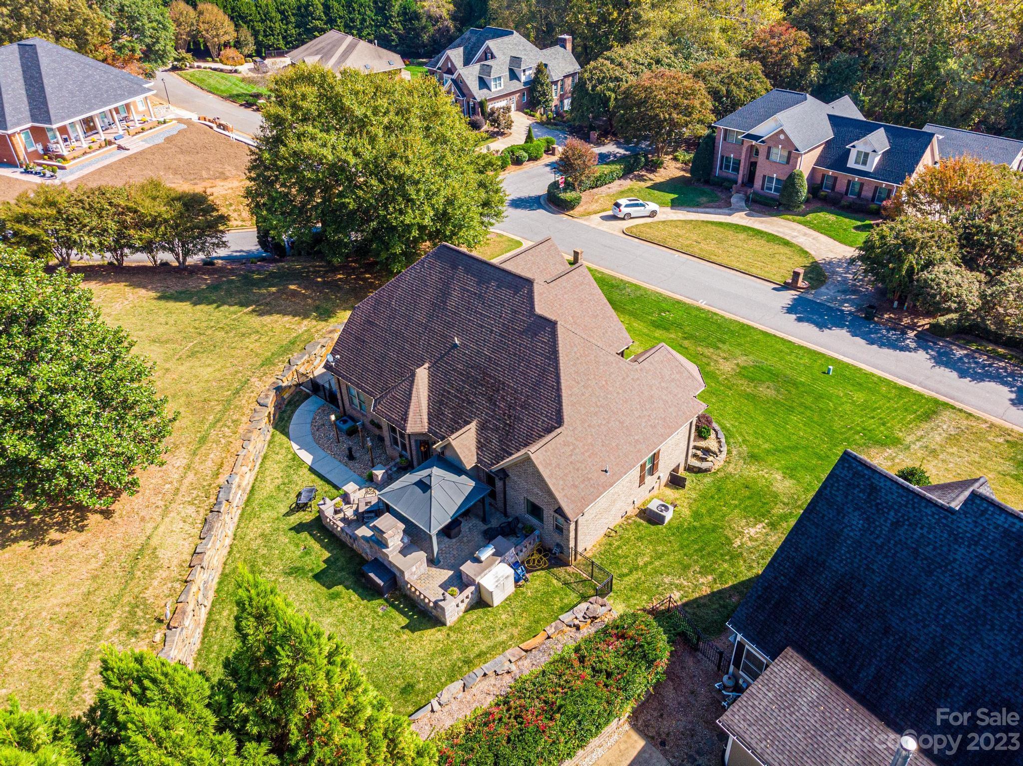 1005 10th Avenue Drive NW