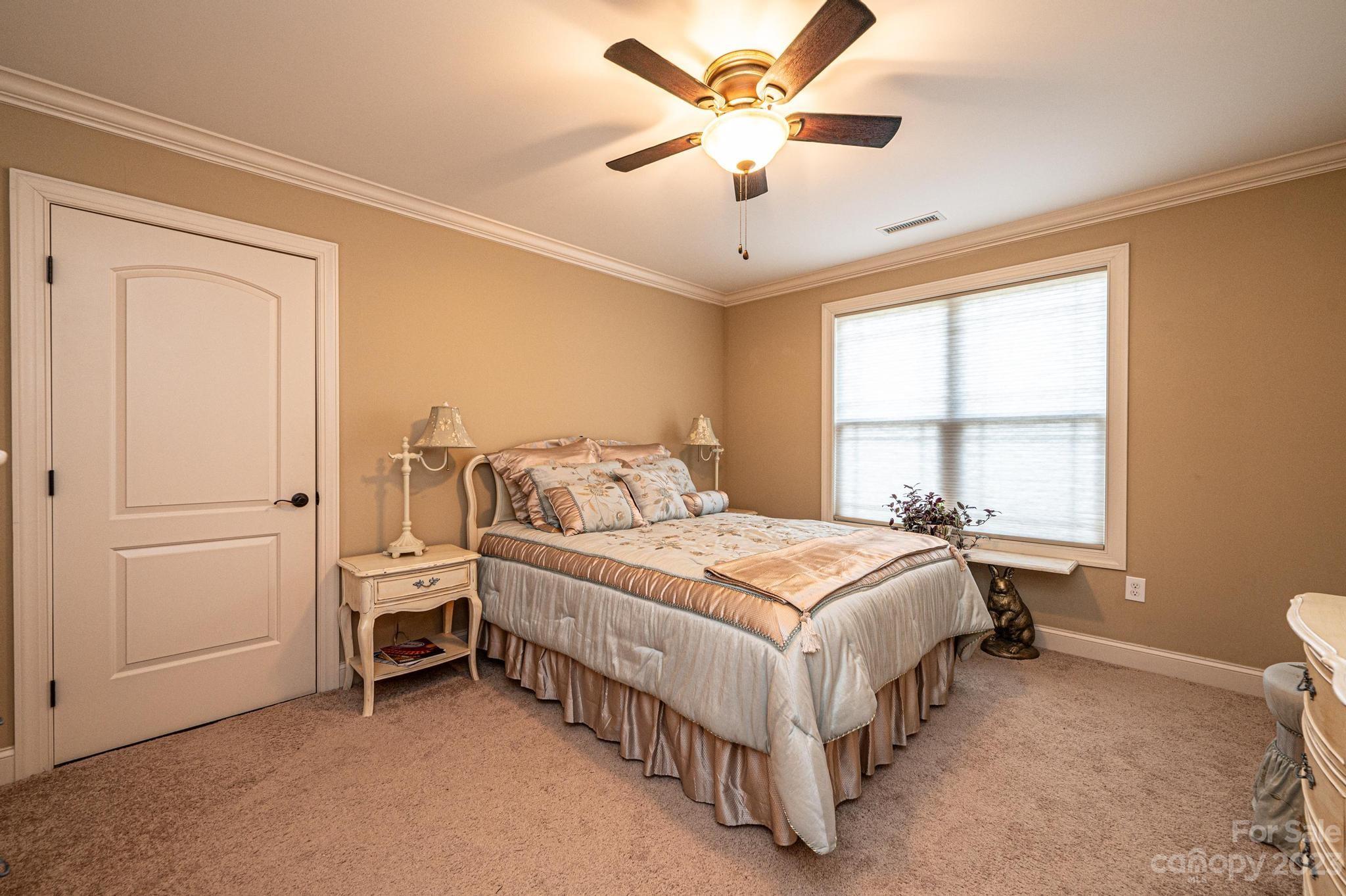 1005 10th Avenue Drive NW