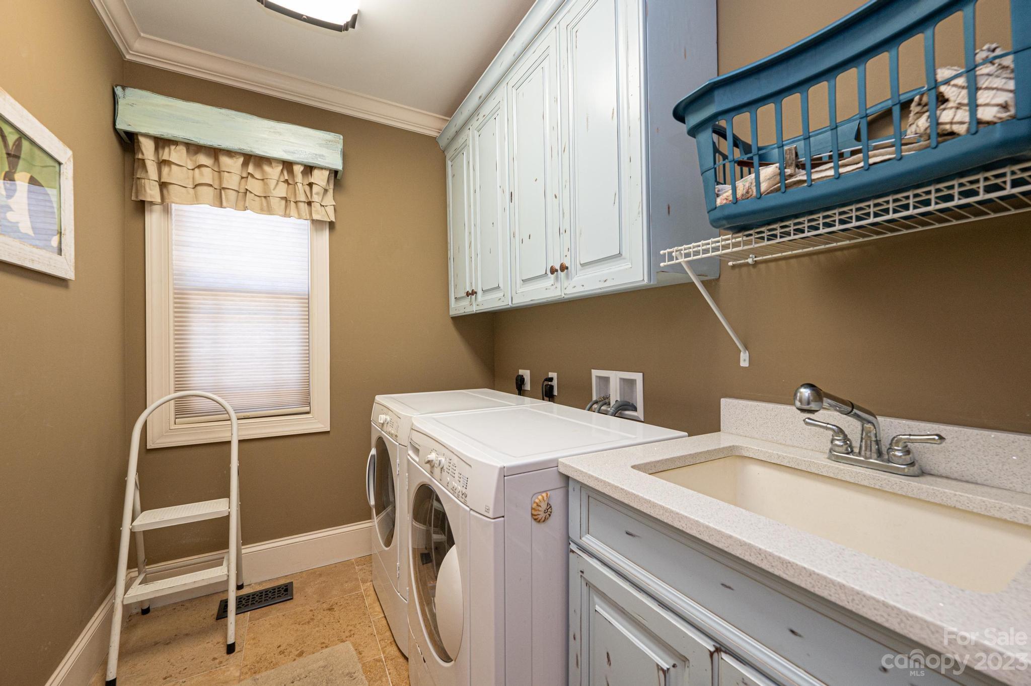 1005 10th Avenue Drive NW