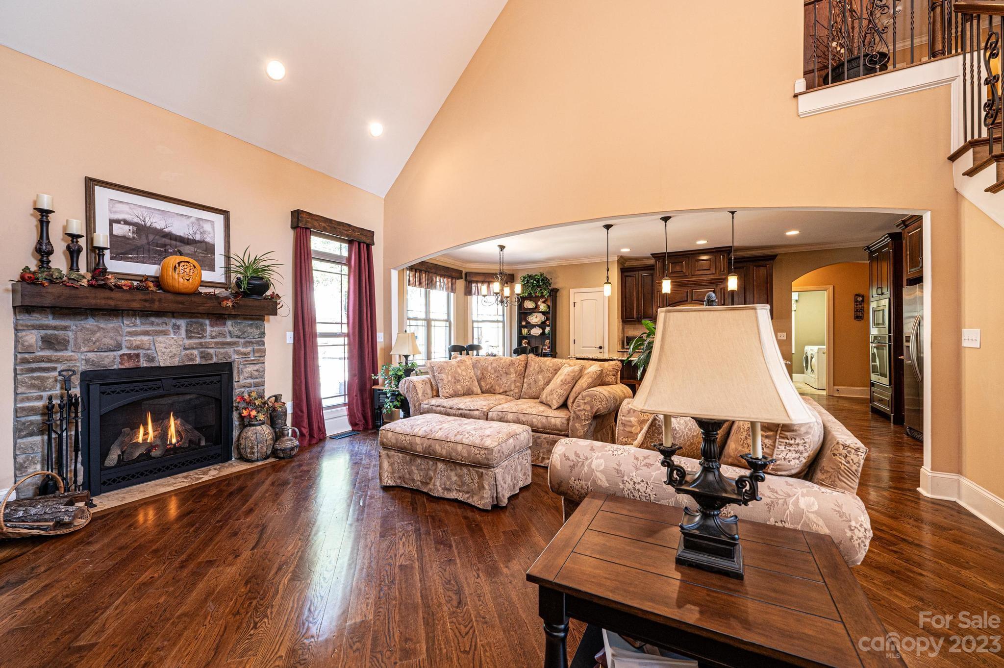 1005 10th Avenue Drive NW