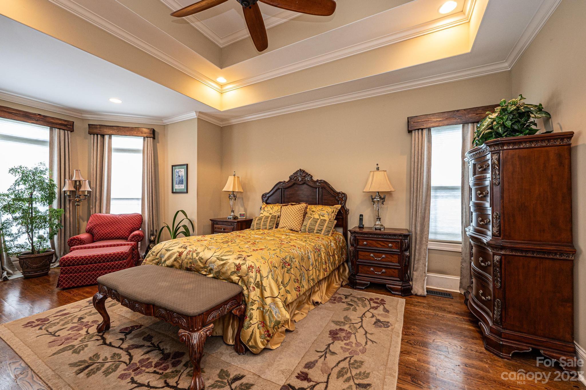 1005 10th Avenue Drive NW