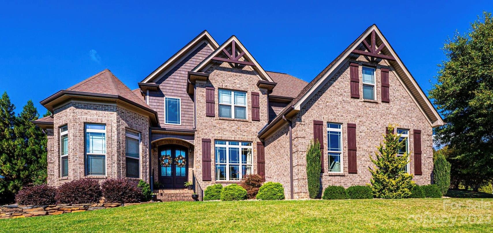 1005 10th Avenue Drive NW