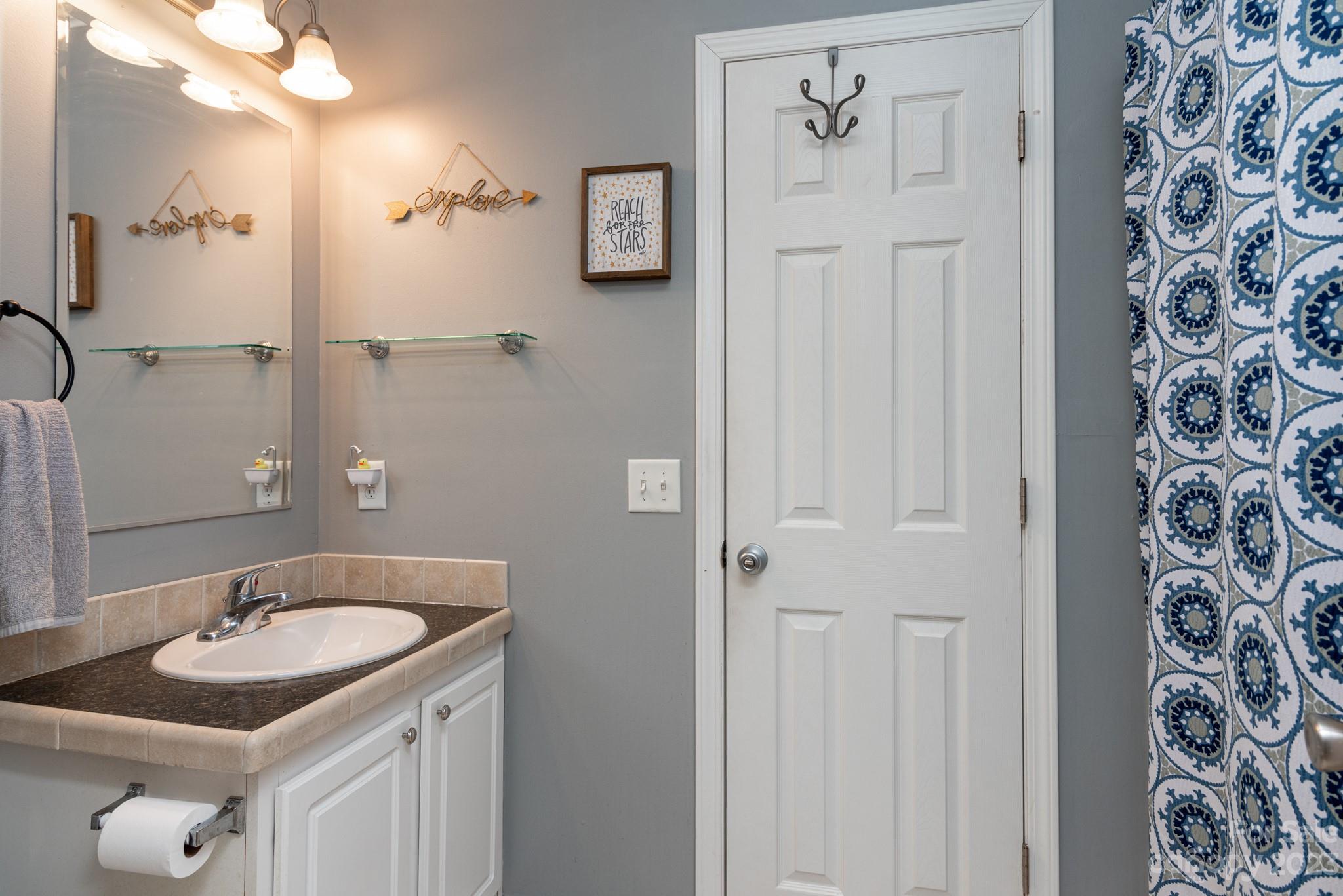 33 Charlie Mitchell Lane