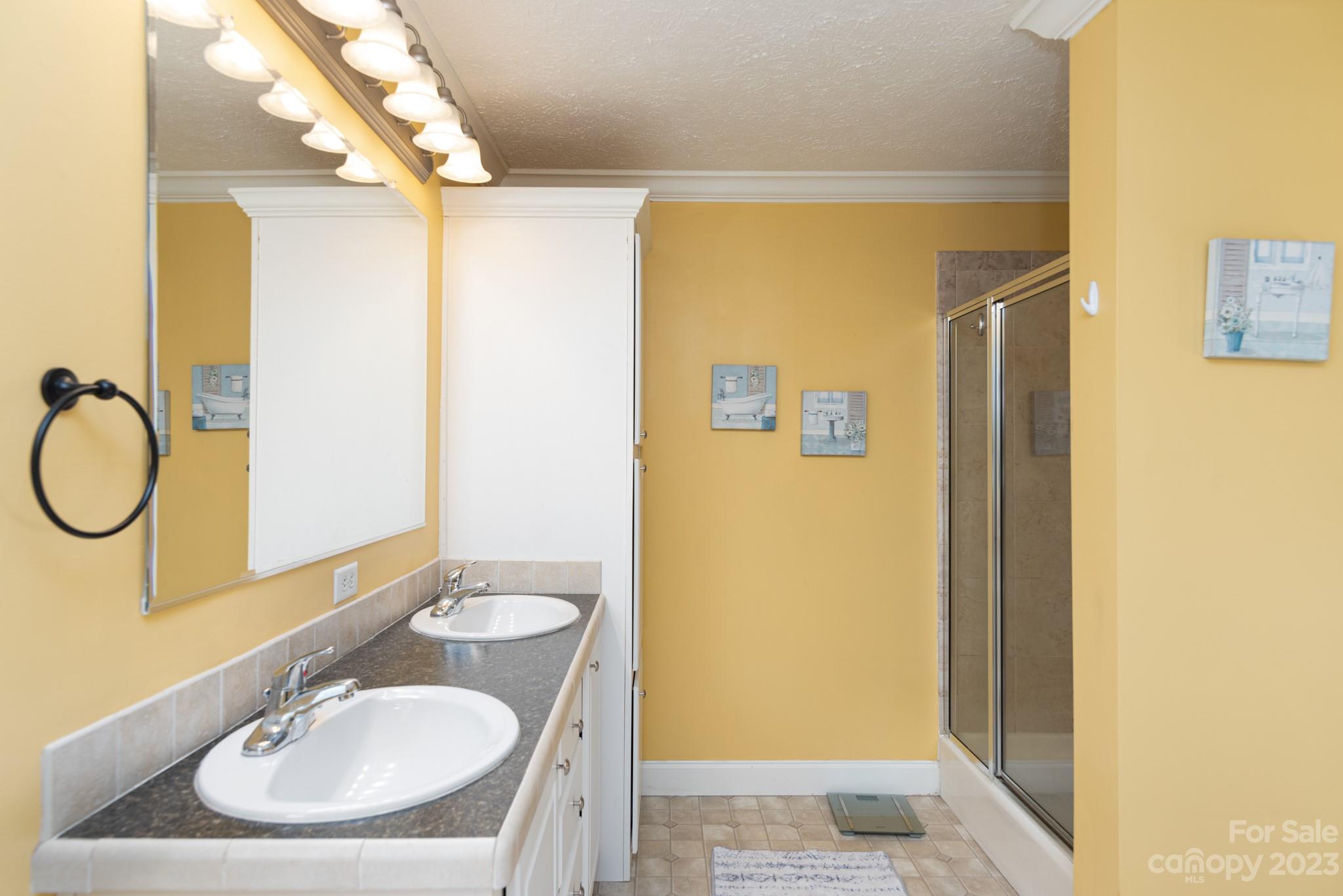 33 Charlie Mitchell Lane