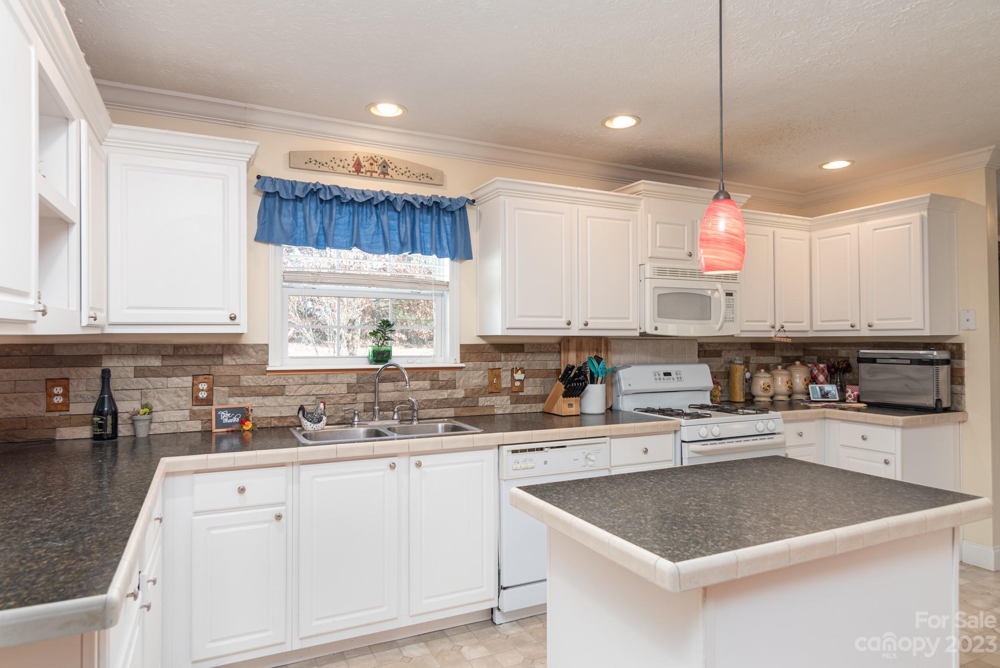 33 Charlie Mitchell Lane