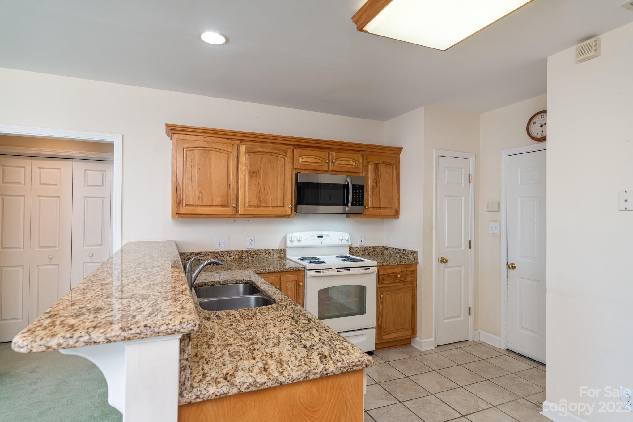 3131 9th Street Drive NE Unit: 14