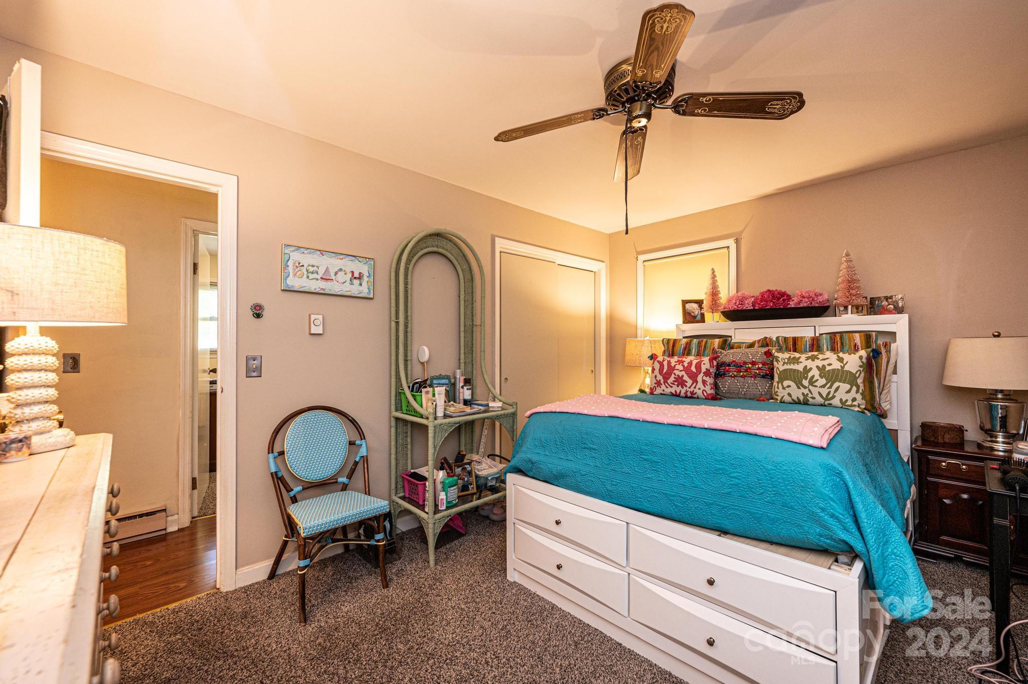 5007 Poplar View Lane