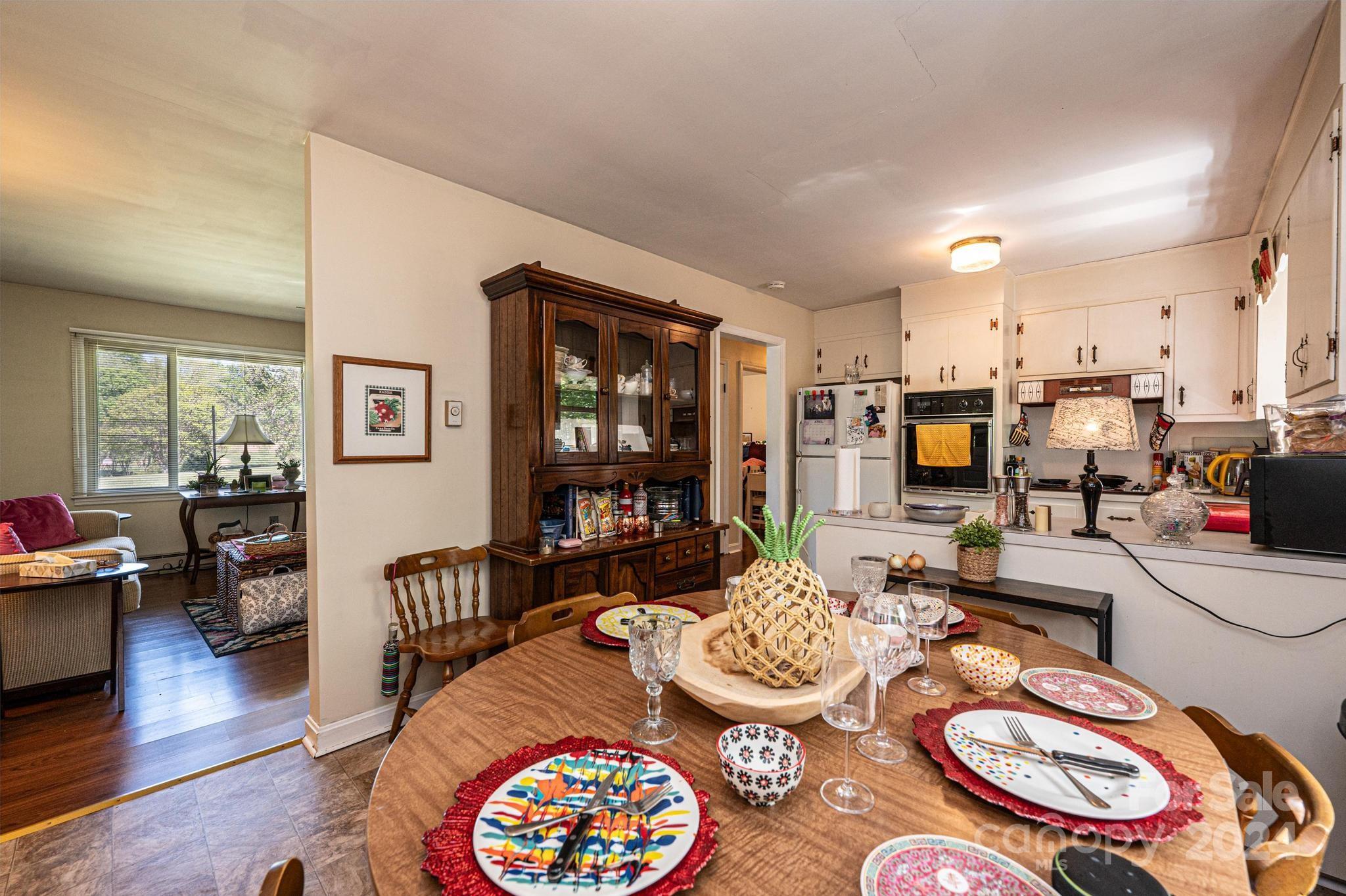 5007 Poplar View Lane