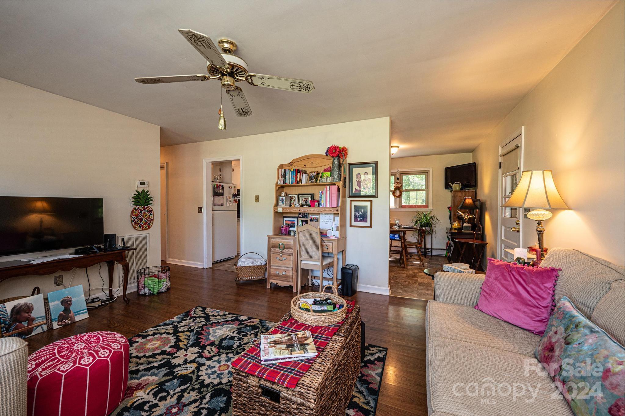 5007 Poplar View Lane