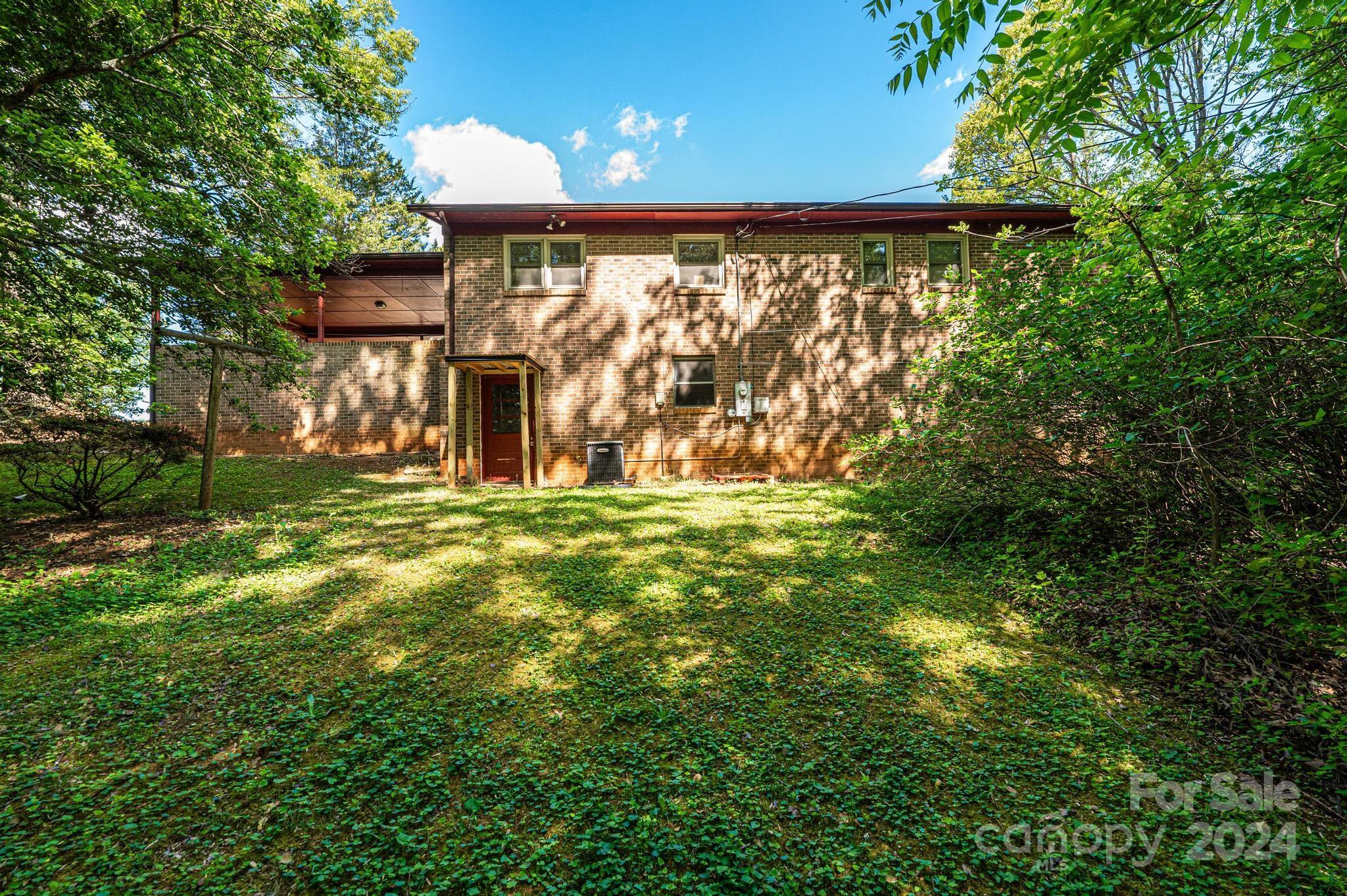 5007 Poplar View Lane