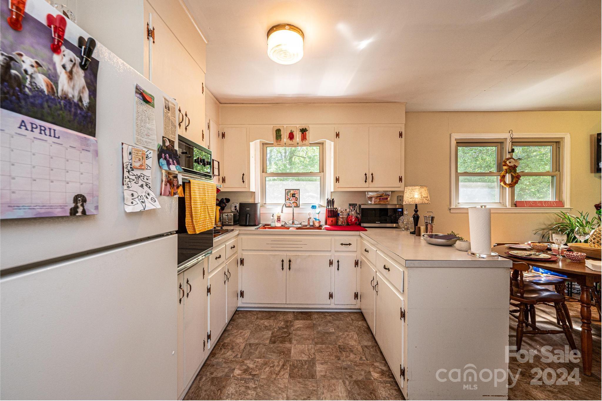 5007 Poplar View Lane