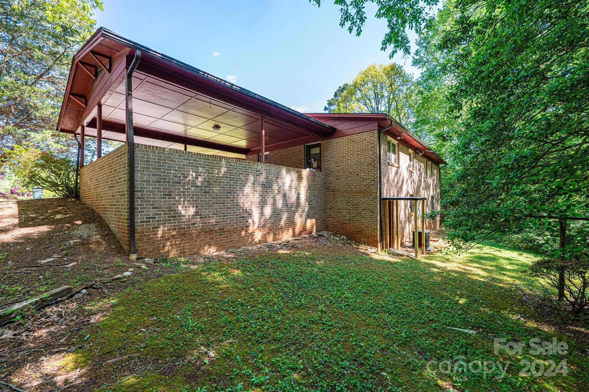 5007 Poplar View Lane