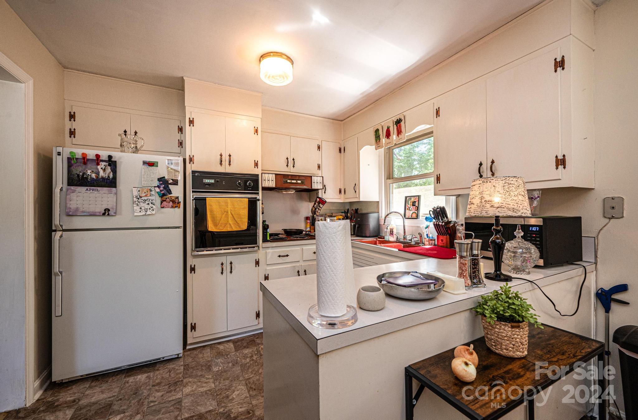 5007 Poplar View Lane