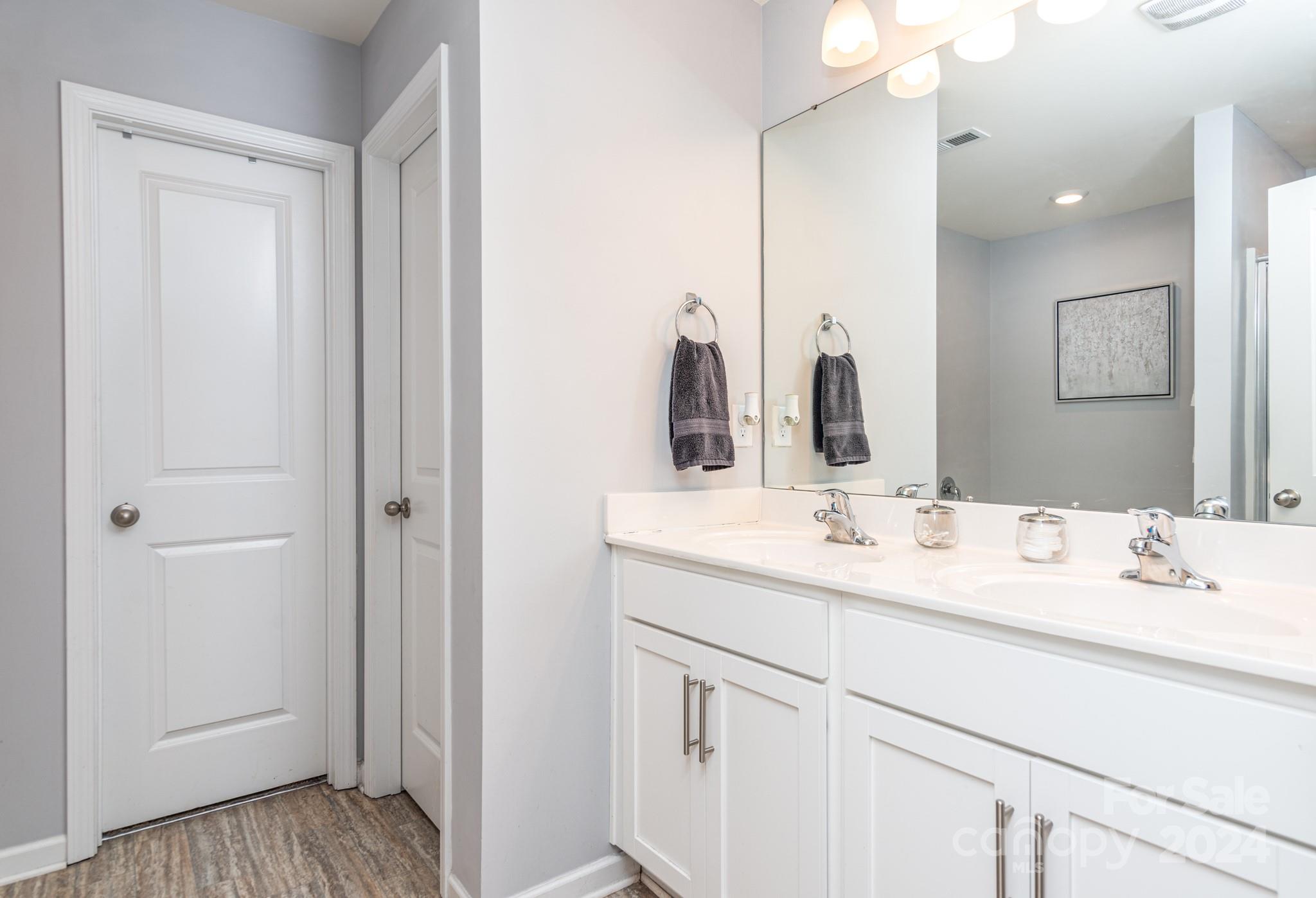 10430 Bradstreet Commons Way