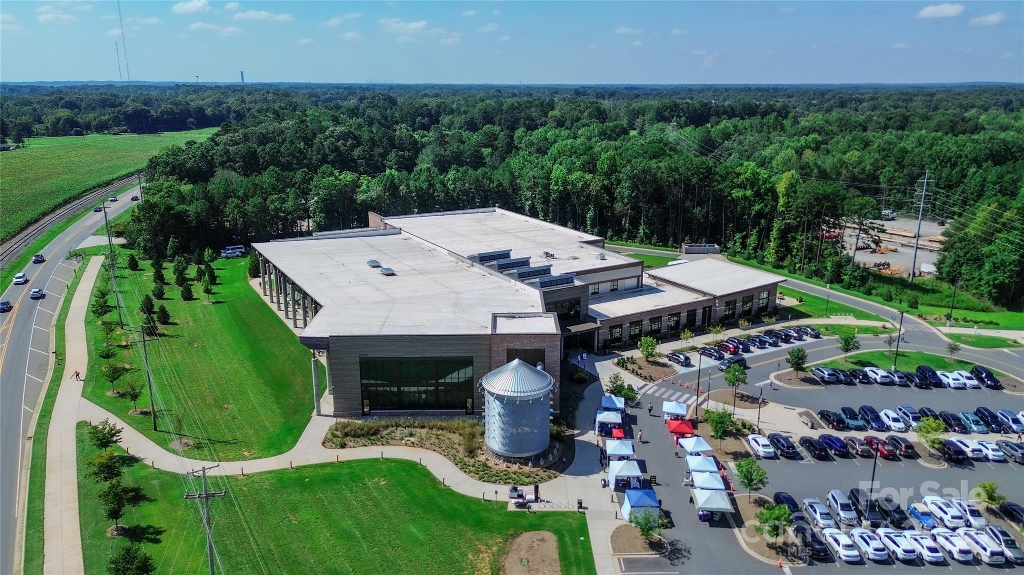 15533 Crossing Gate Drive