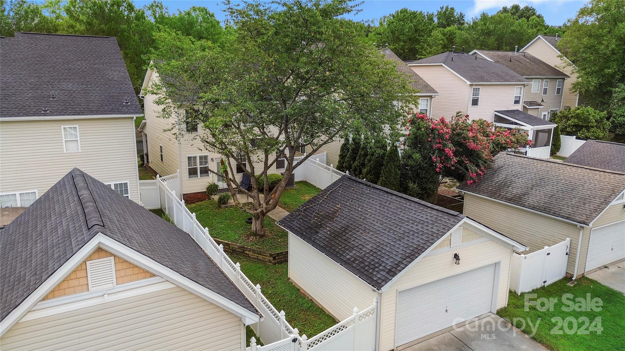 15533 Crossing Gate Drive