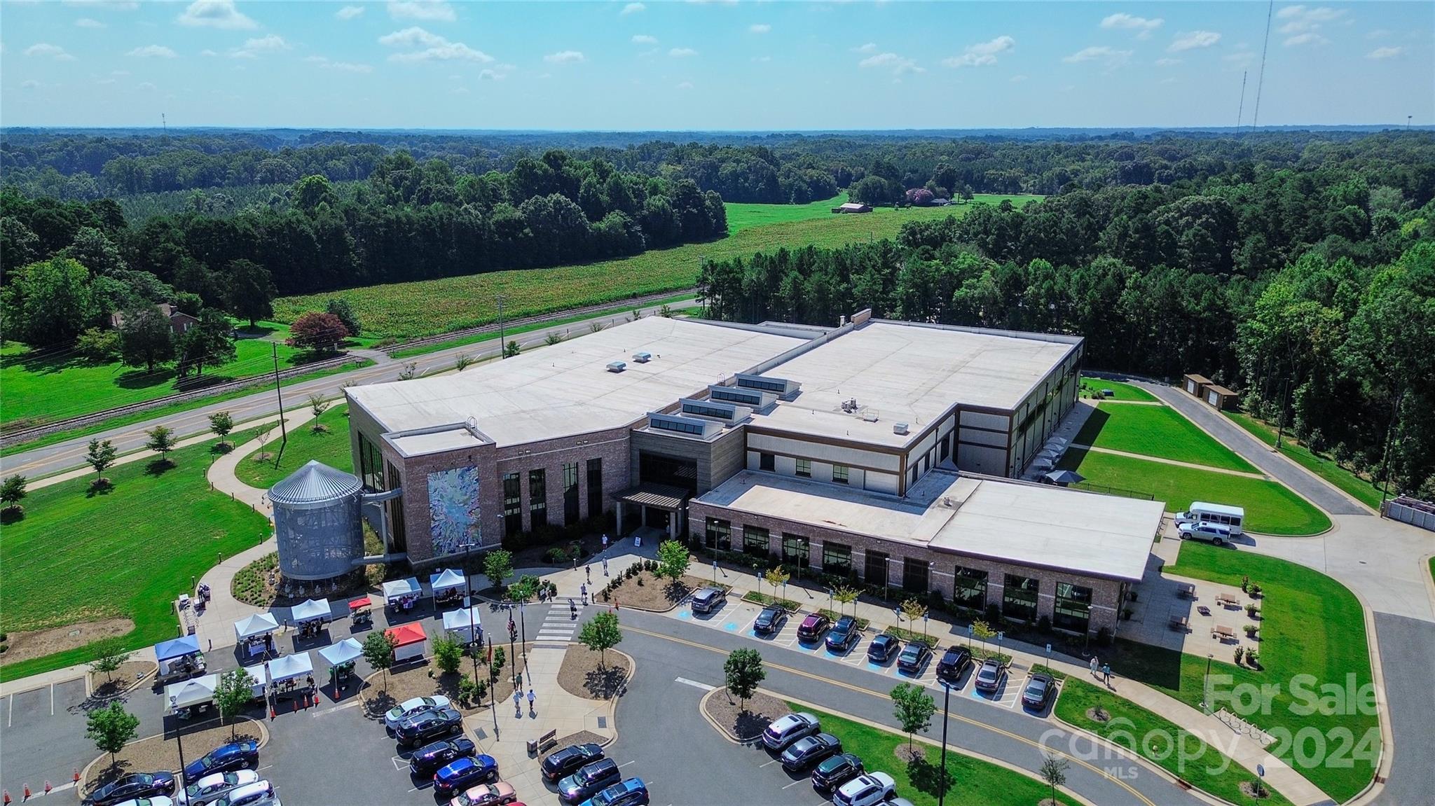 15533 Crossing Gate Drive