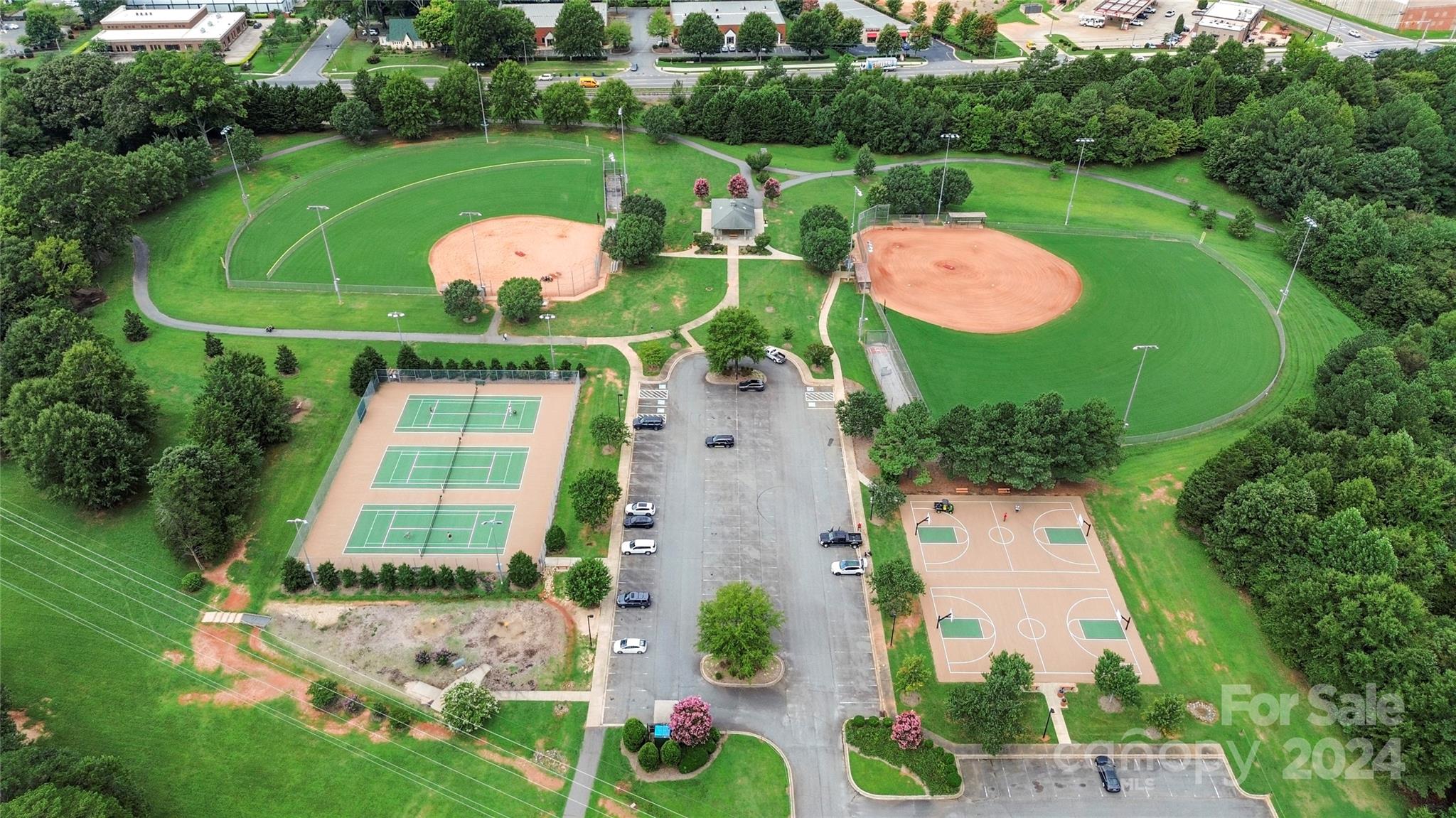 15533 Crossing Gate Drive