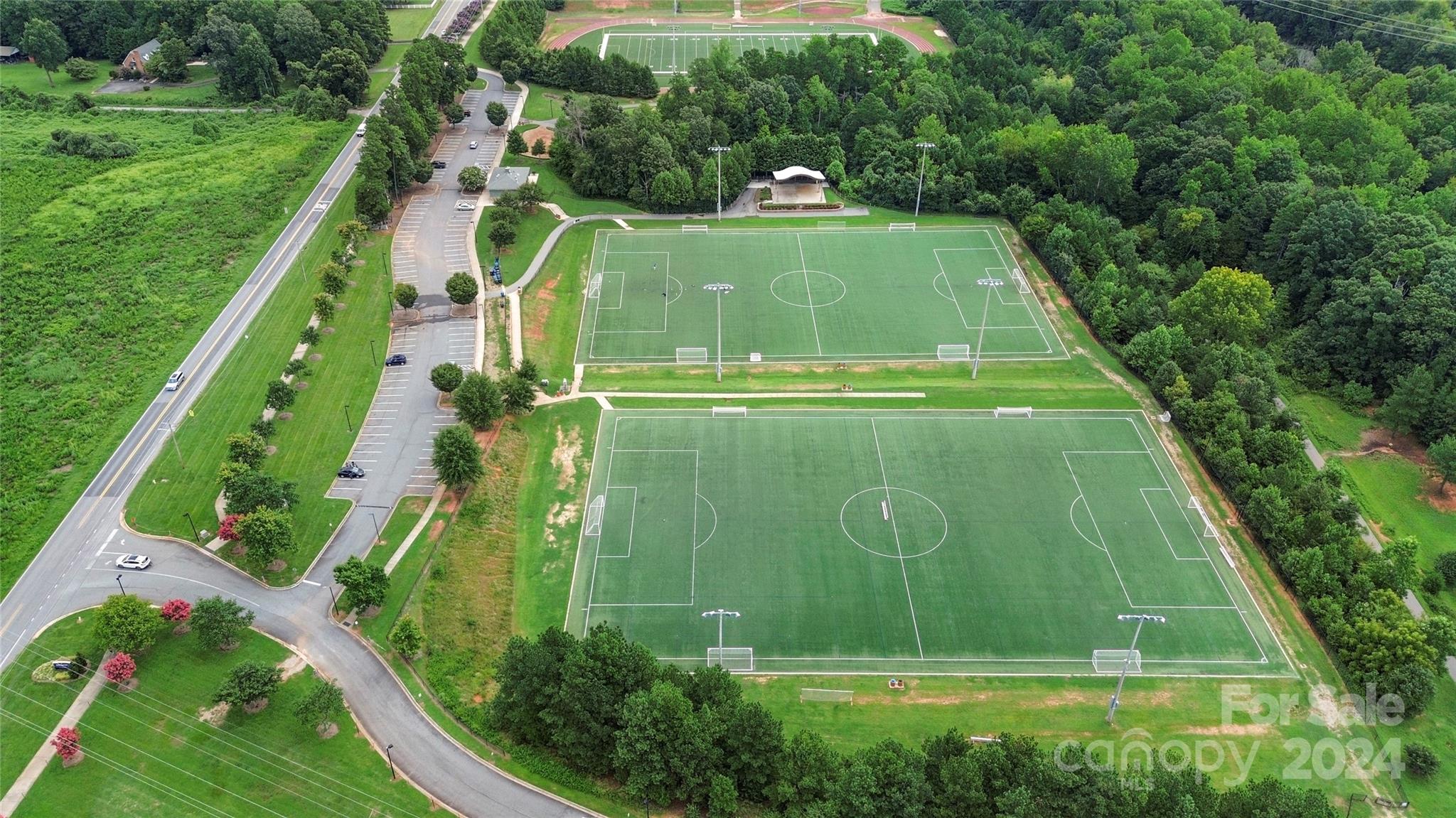 15533 Crossing Gate Drive