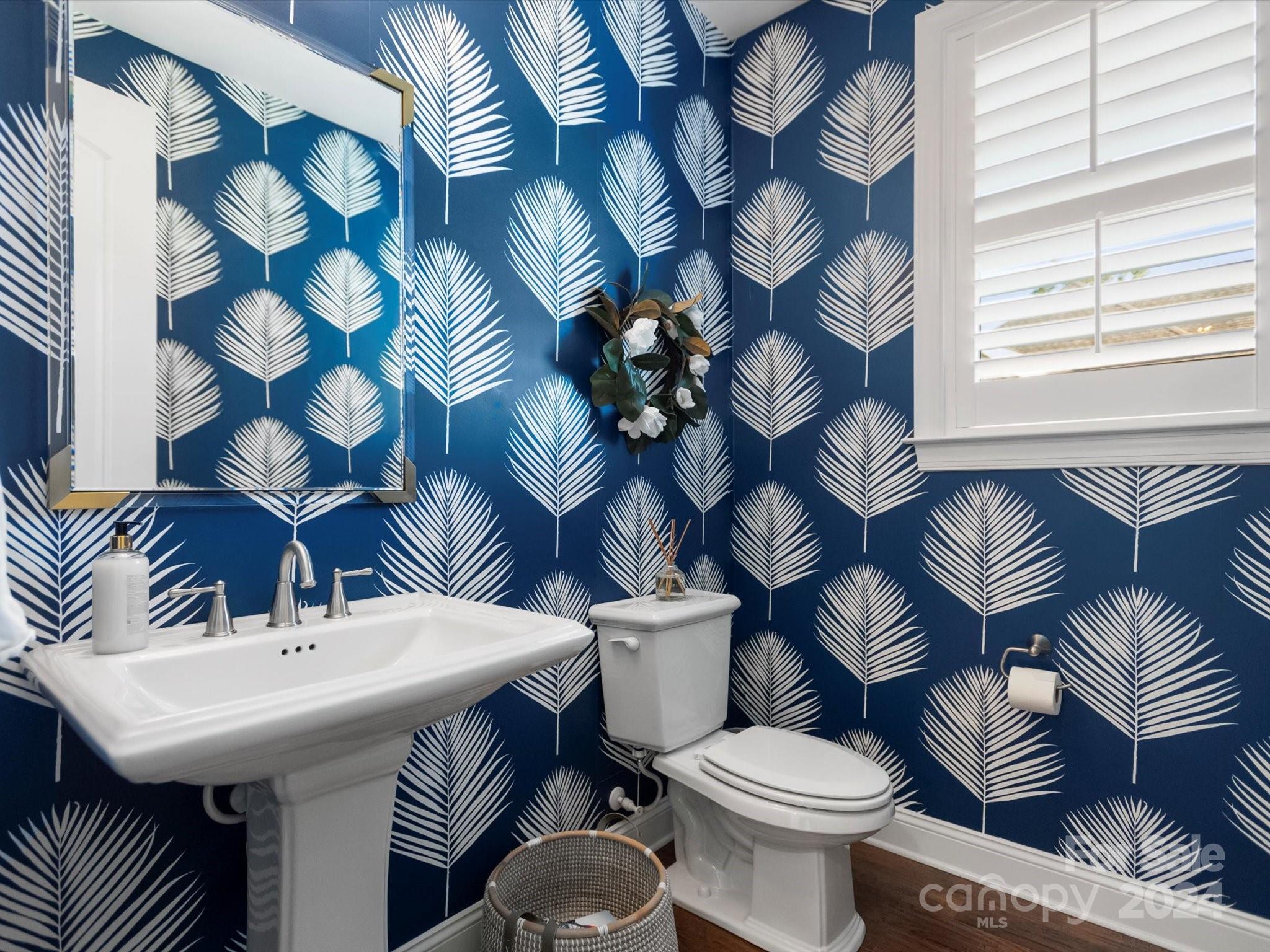 2437 Summers Glen Drive NW