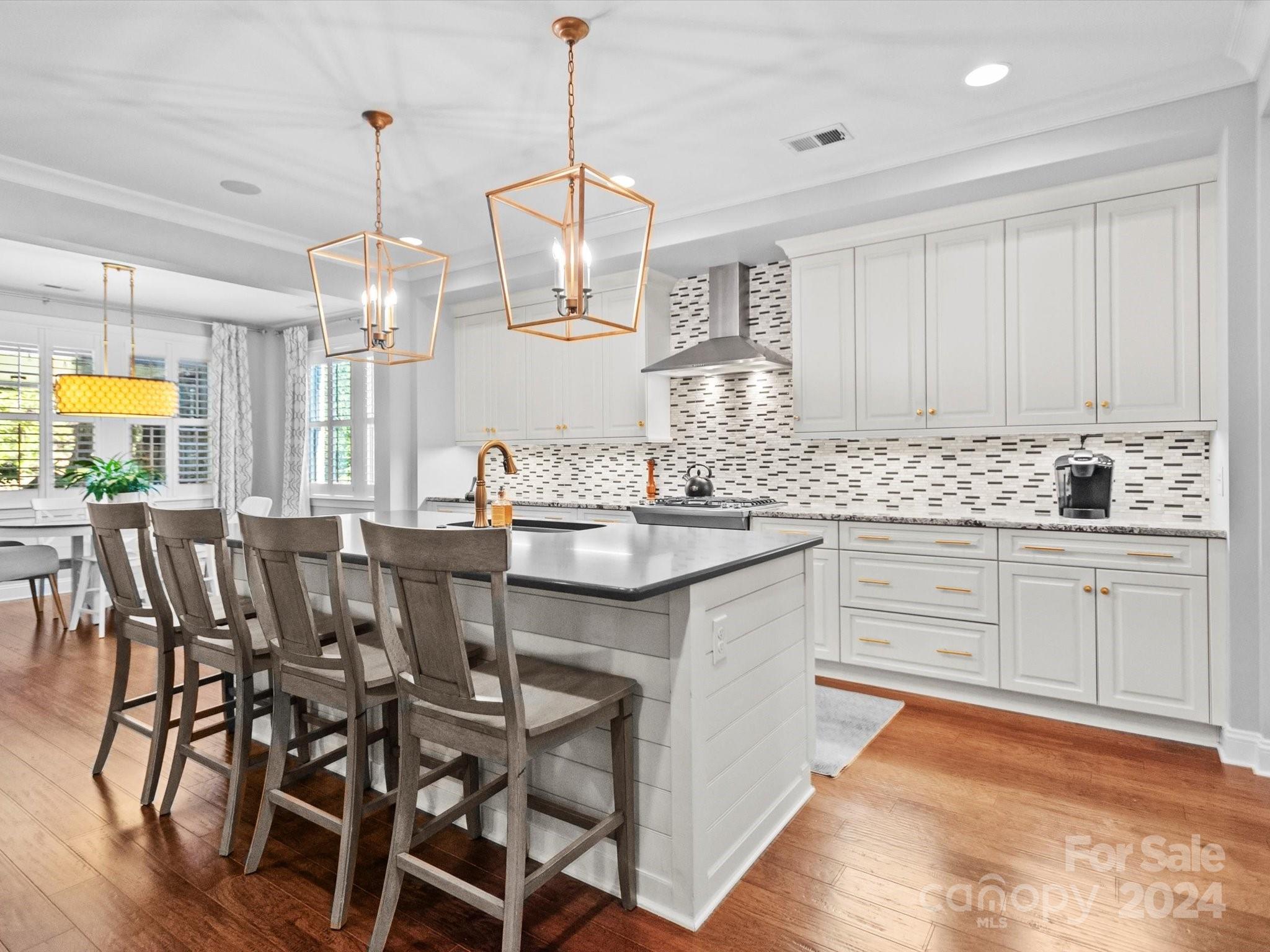 2437 Summers Glen Drive NW