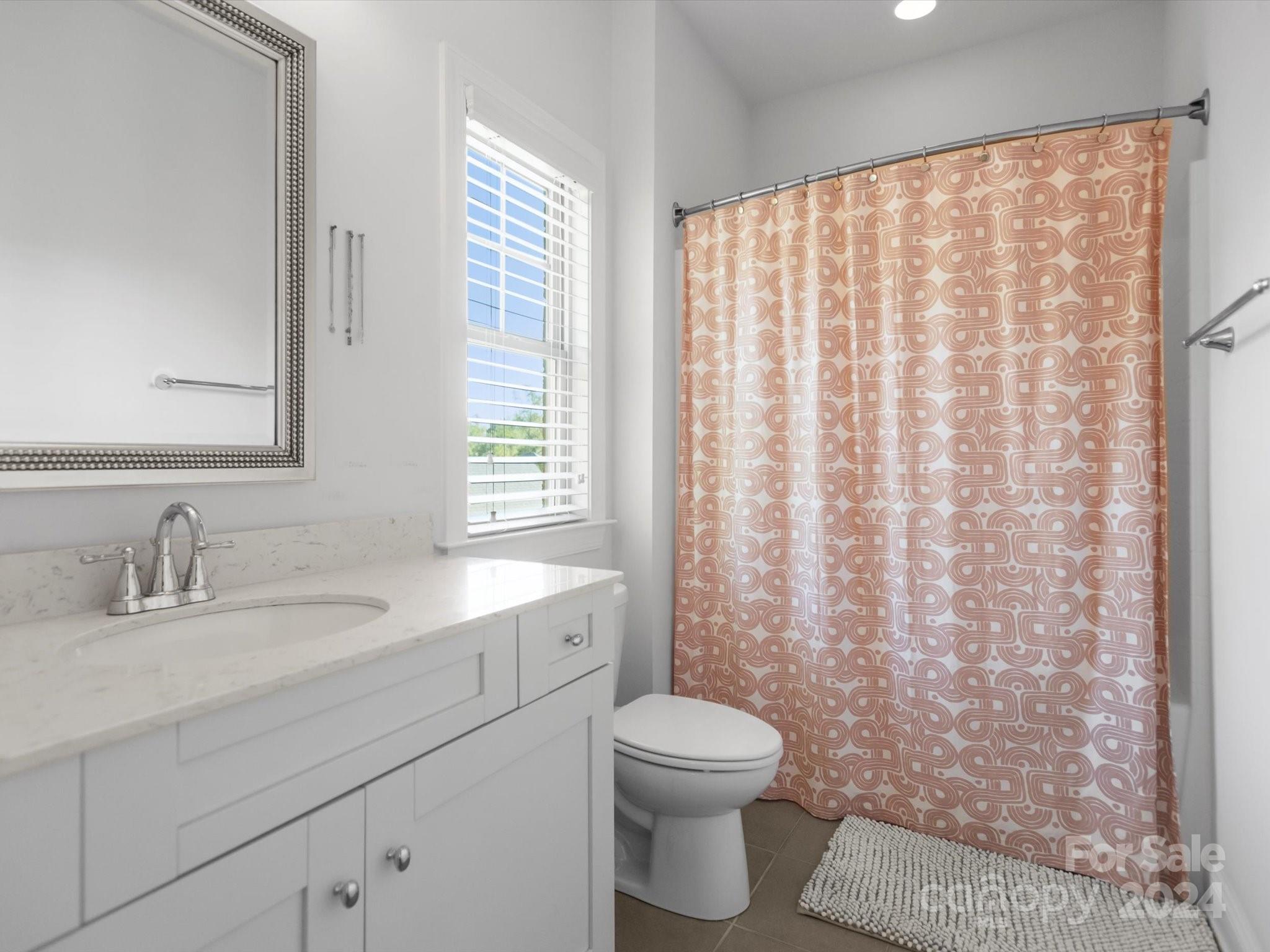 2437 Summers Glen Drive NW