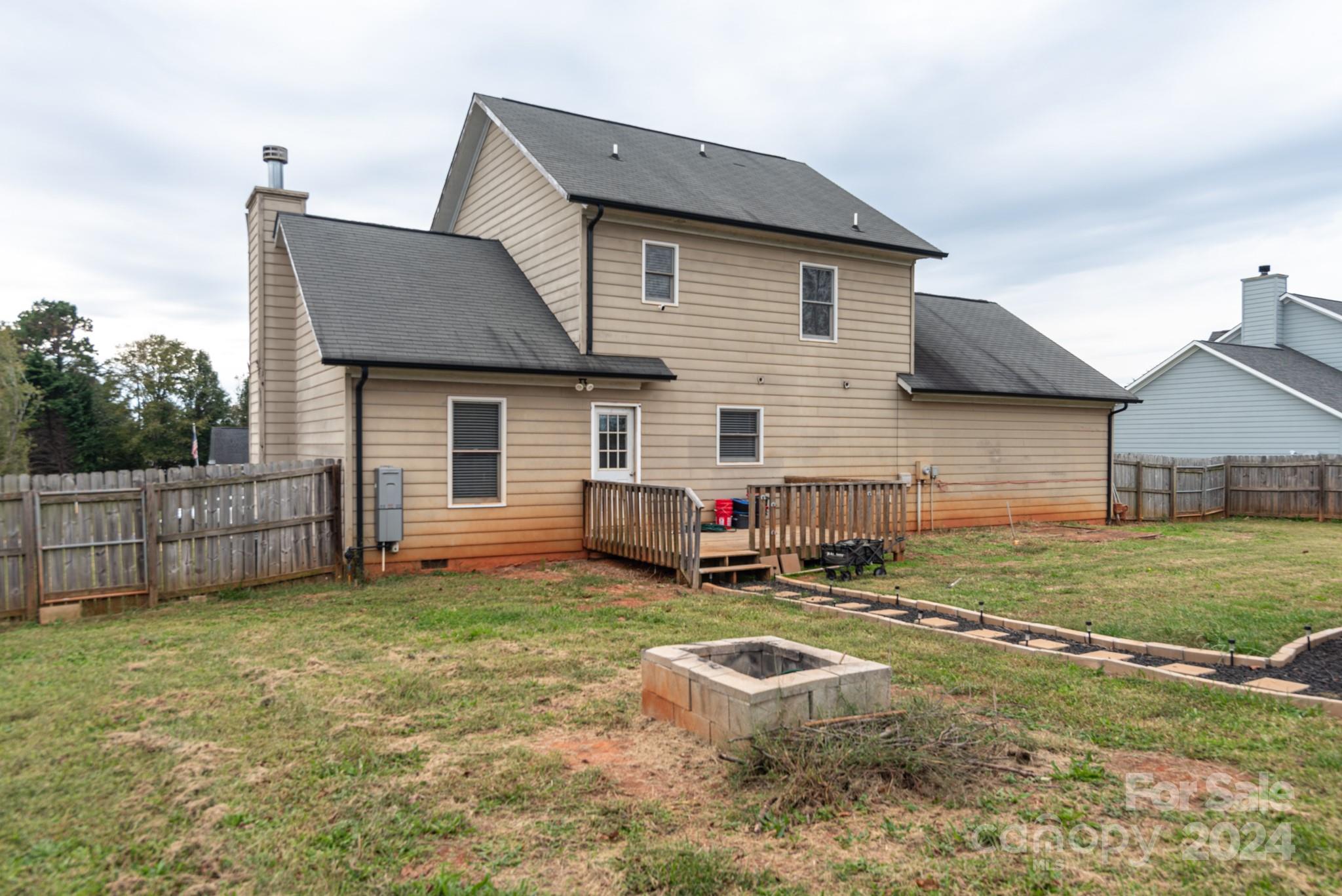 1100 Black Walnut Drive