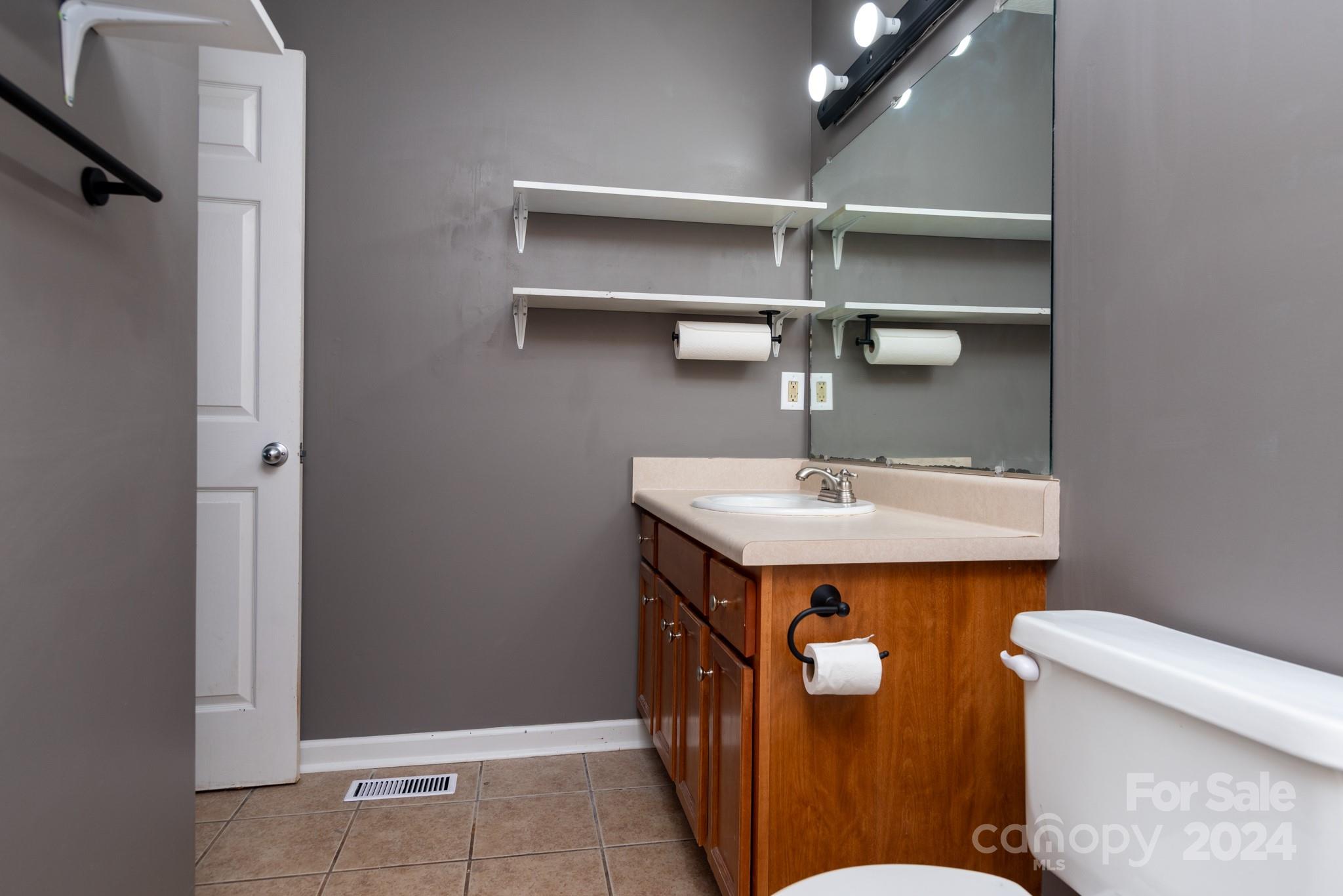 1100 Black Walnut Drive