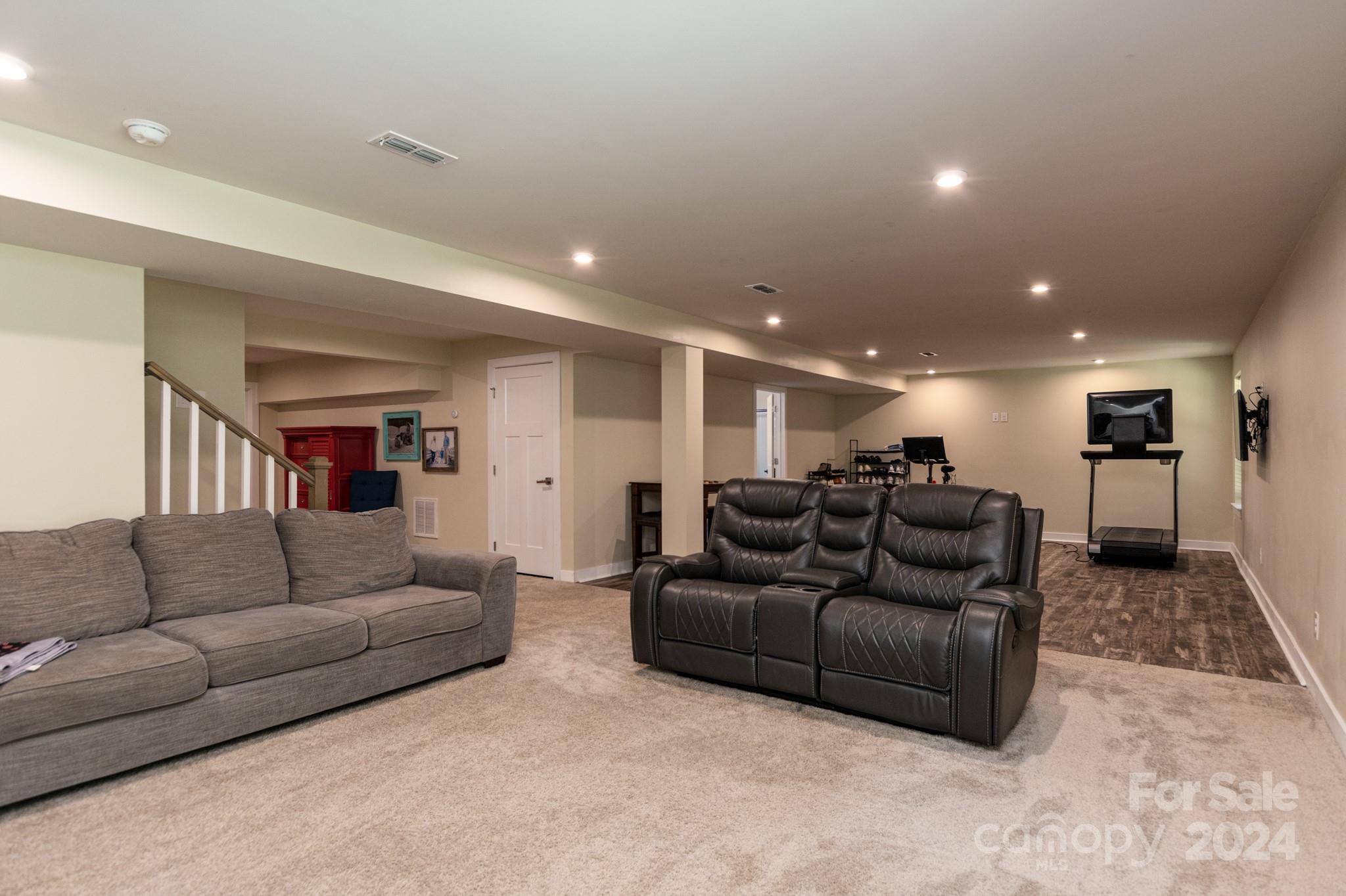 14306 Sunnyhill Grove Road