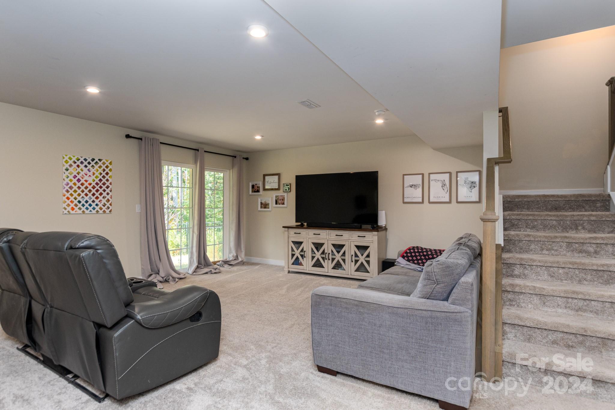 14306 Sunnyhill Grove Road