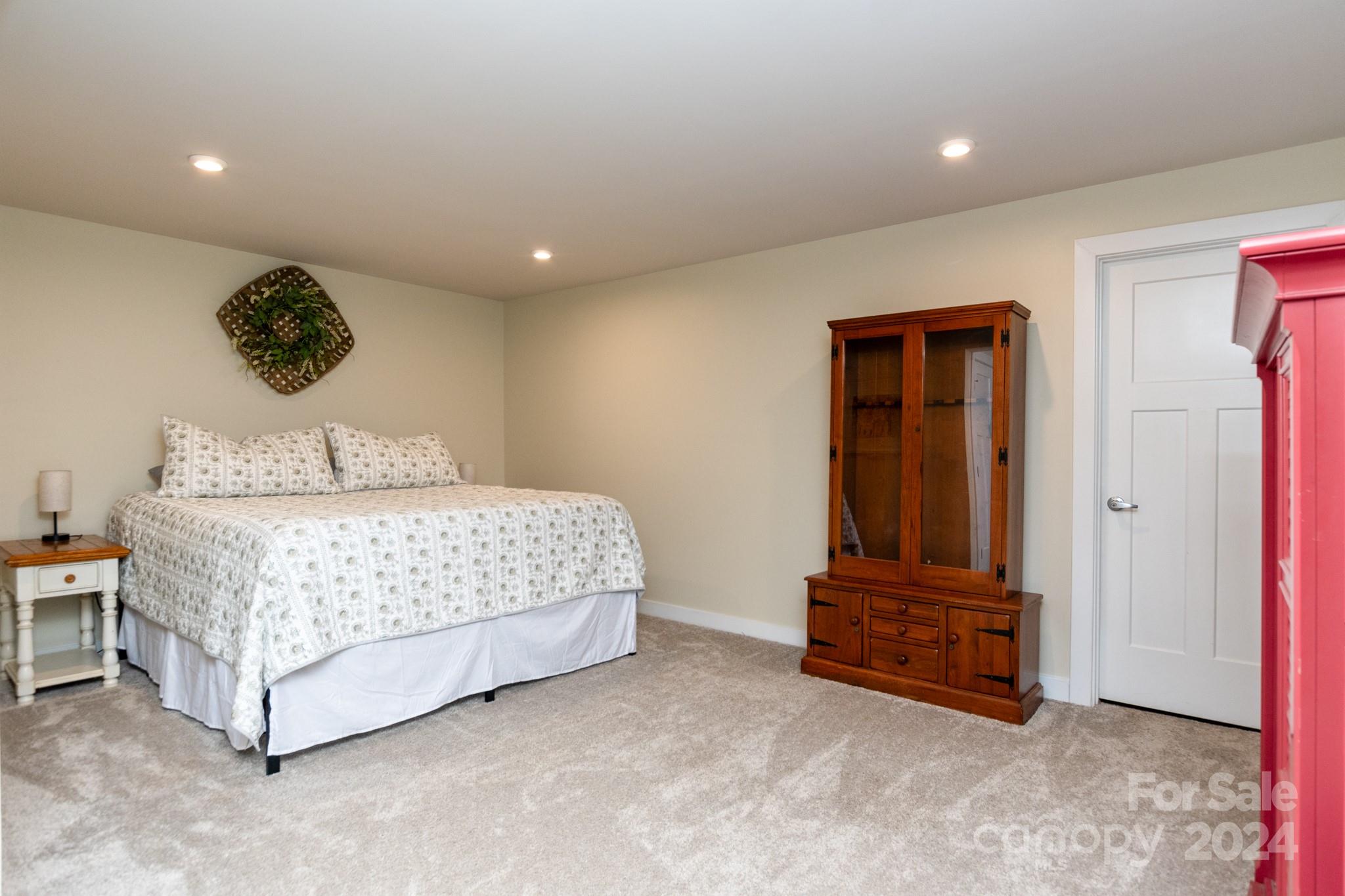 14306 Sunnyhill Grove Road