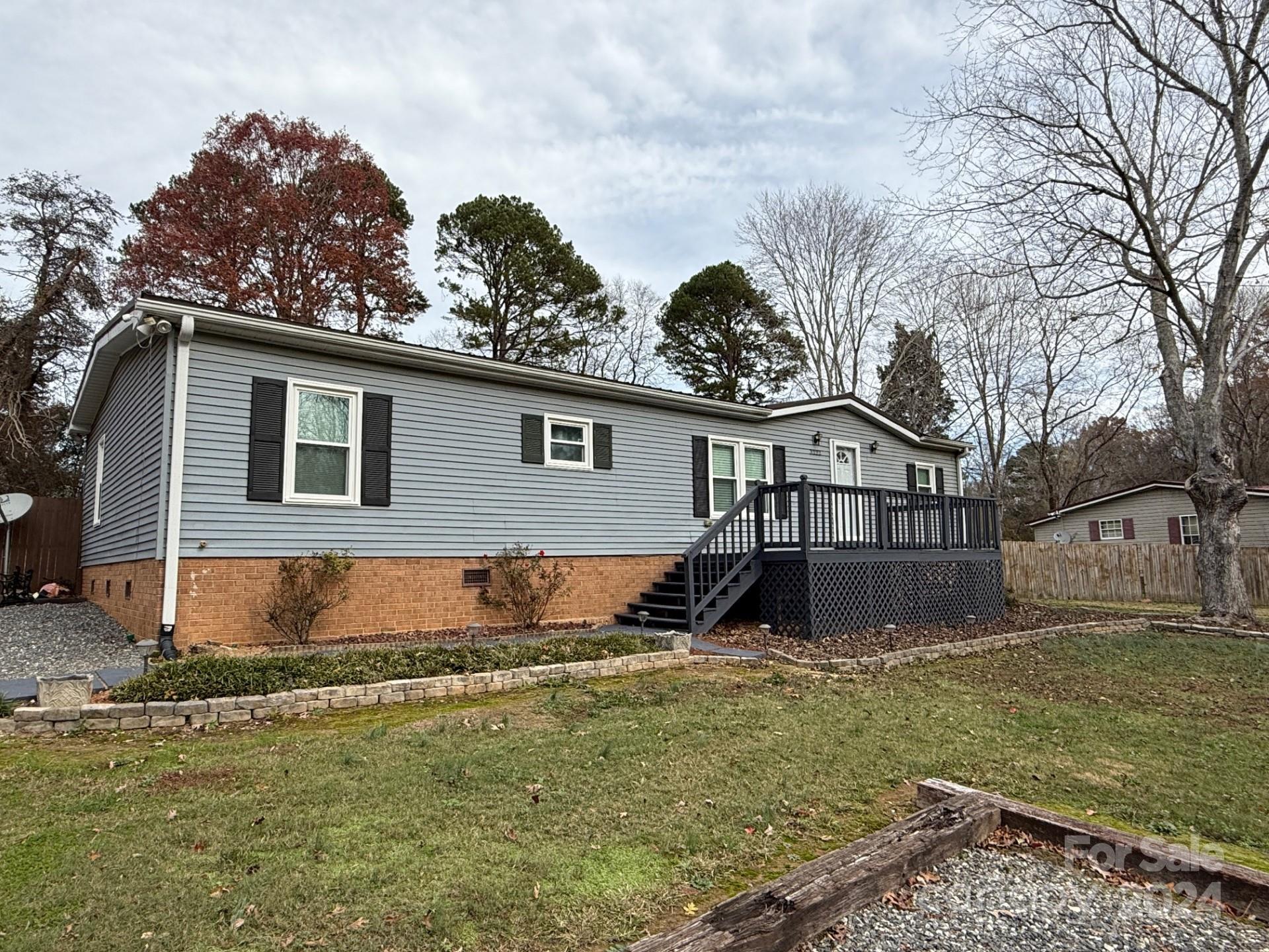 3222 Ole Country Lane