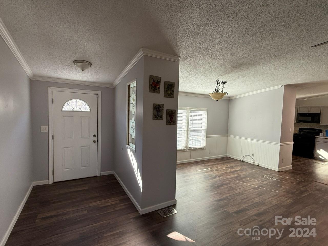 3222 Ole Country Lane