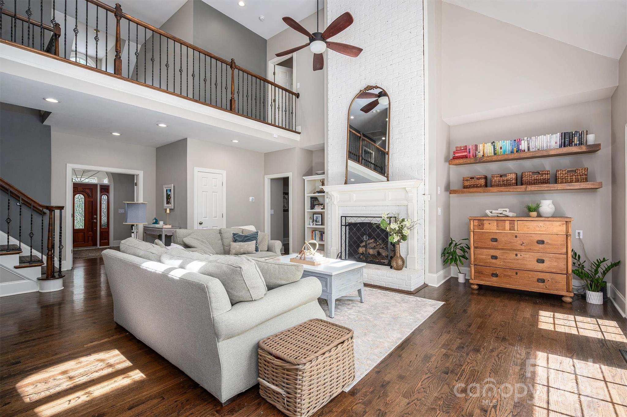 13822 Tributary Court