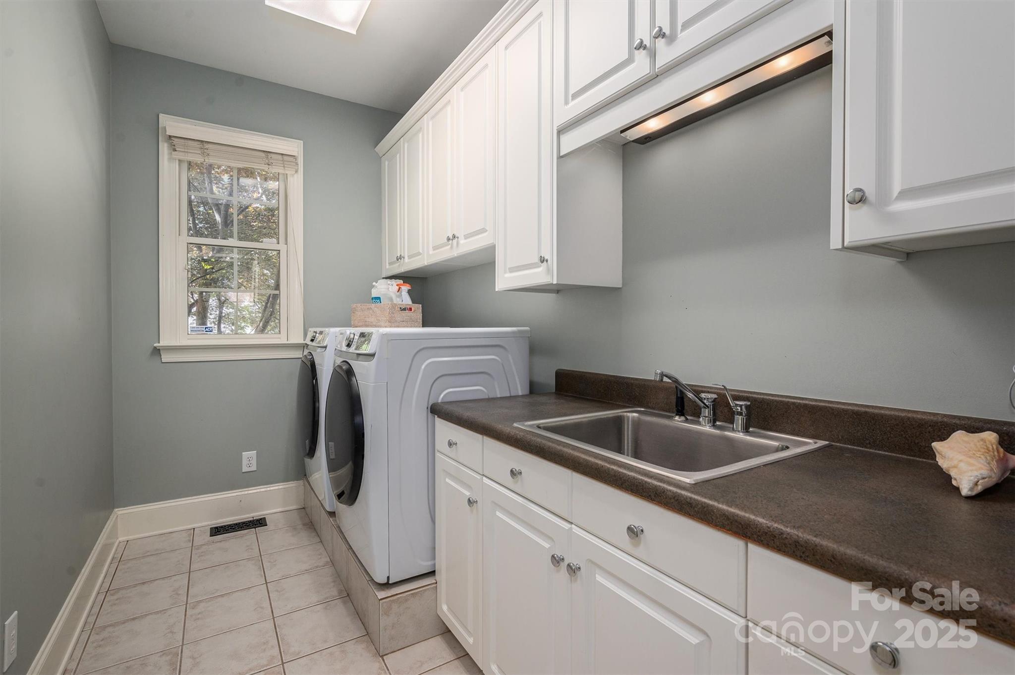 13822 Tributary Court