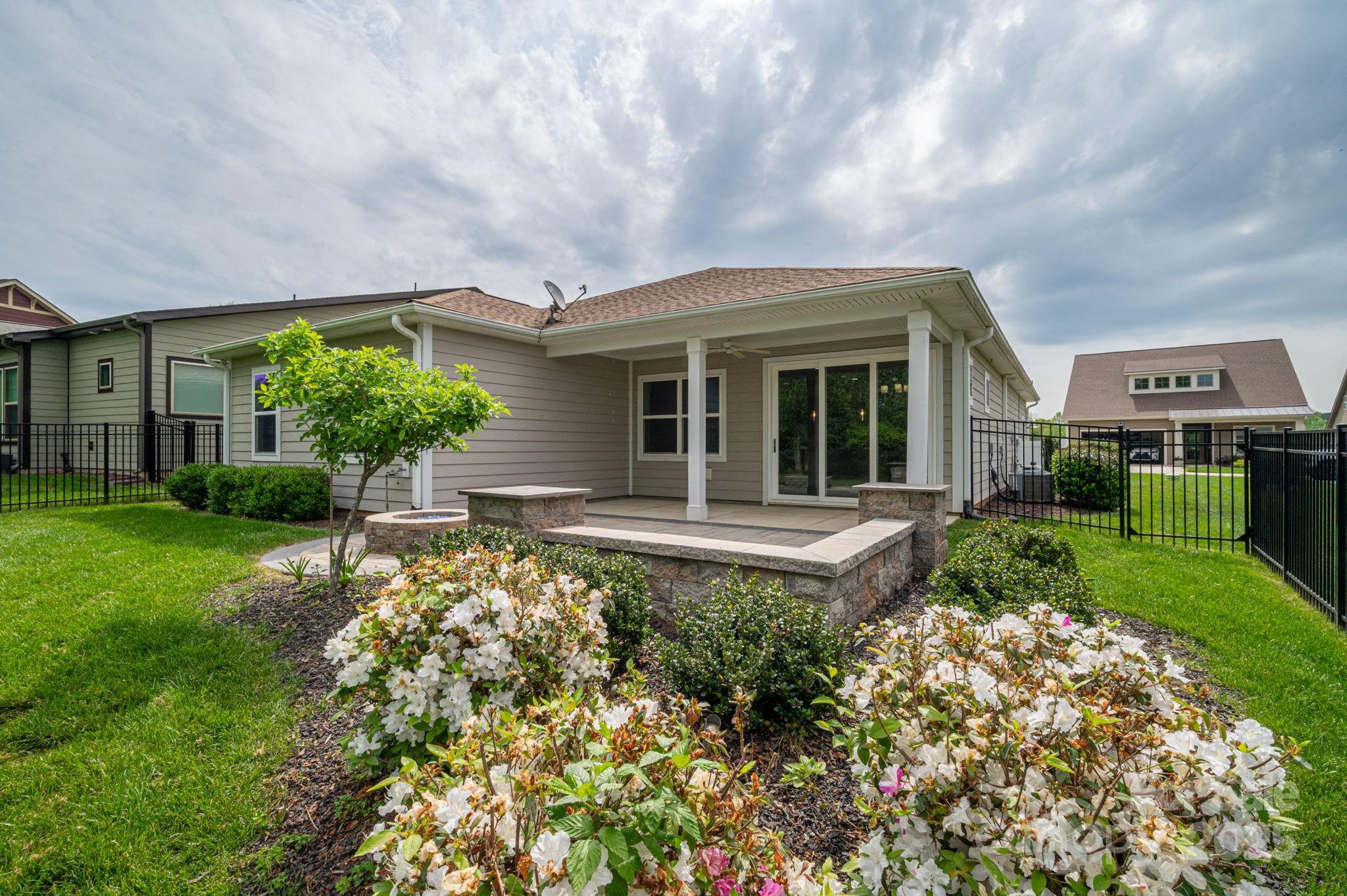 286 Hemlock Bluff Court