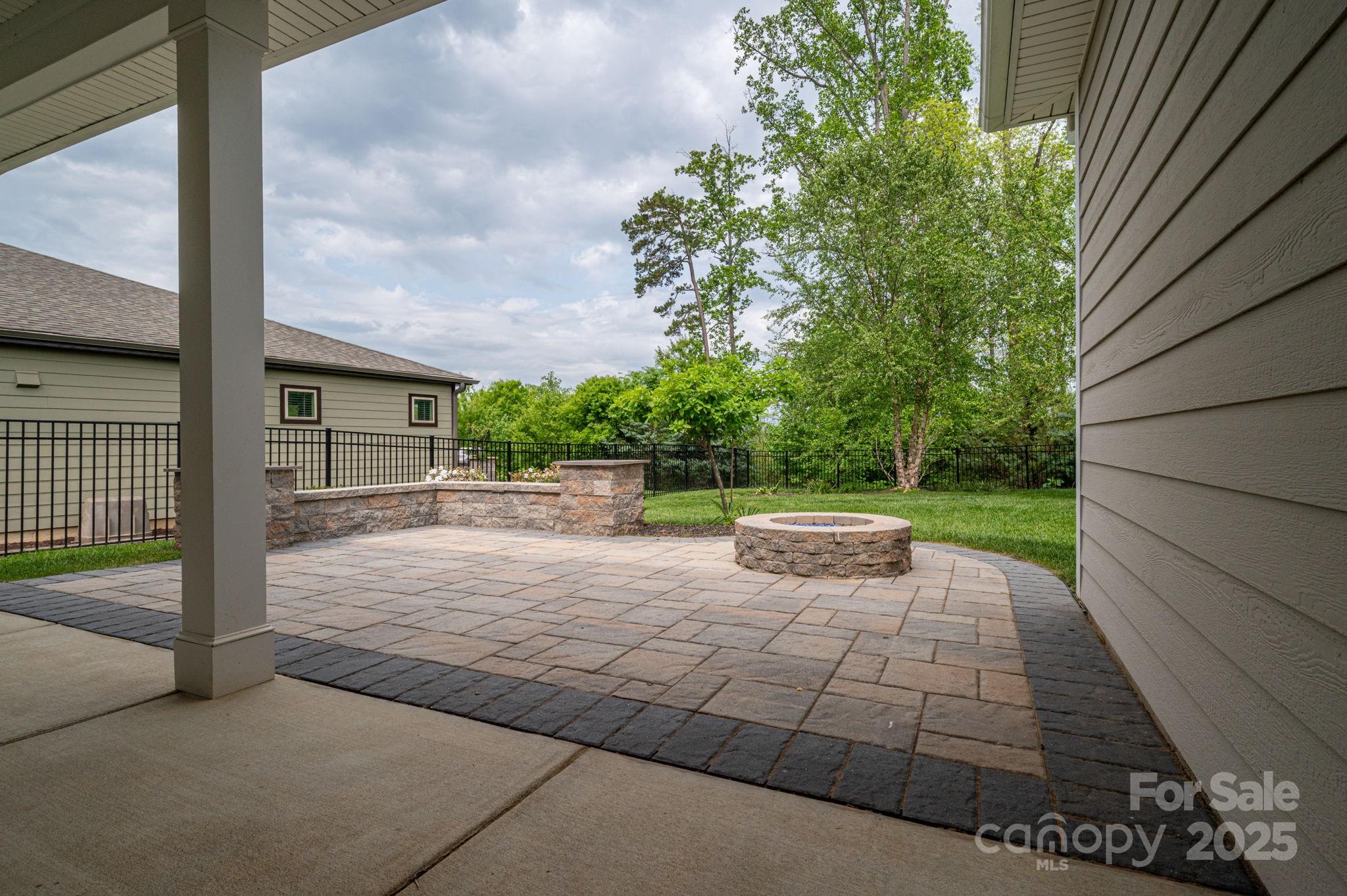 286 Hemlock Bluff Court