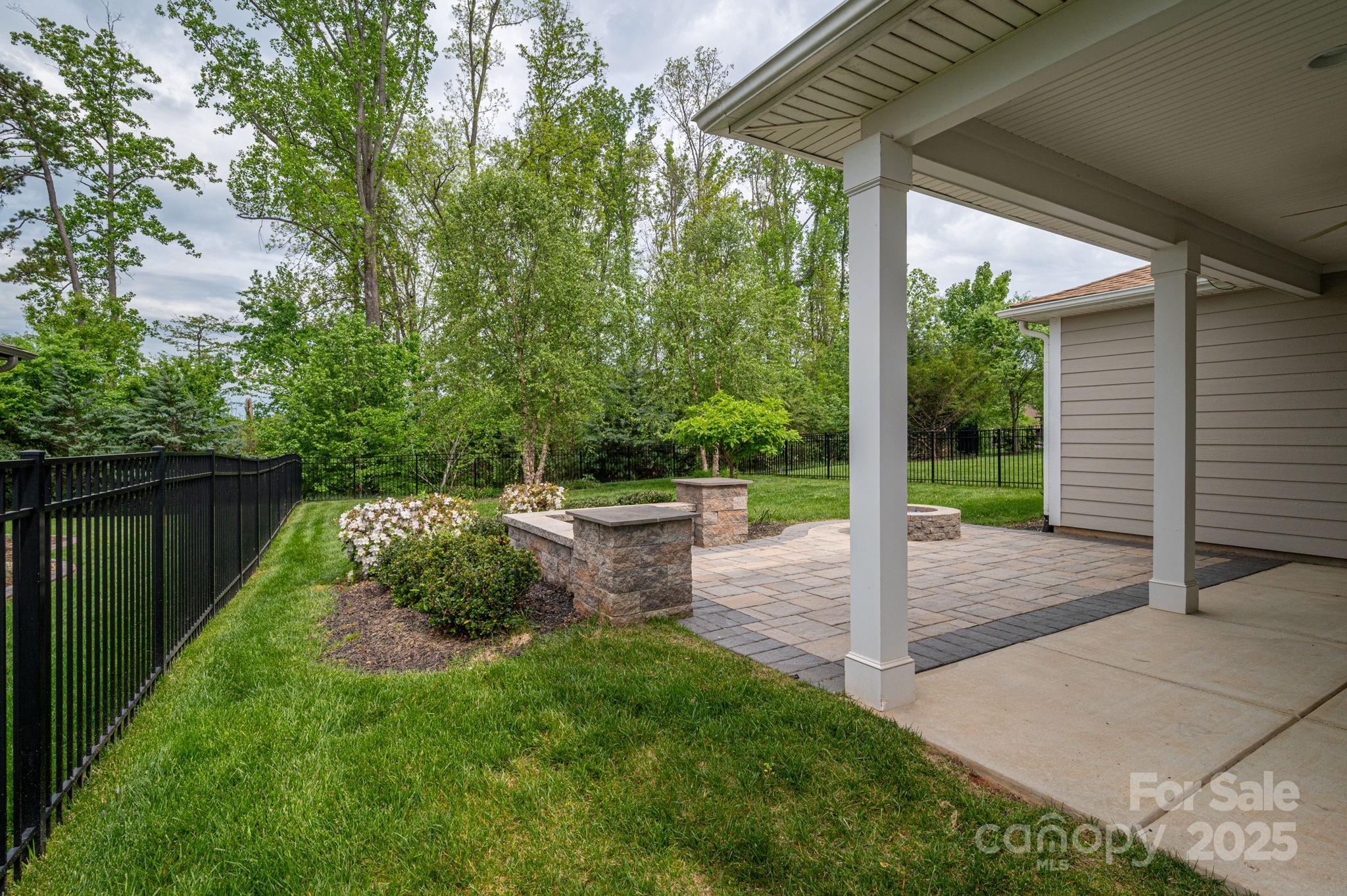 286 Hemlock Bluff Court