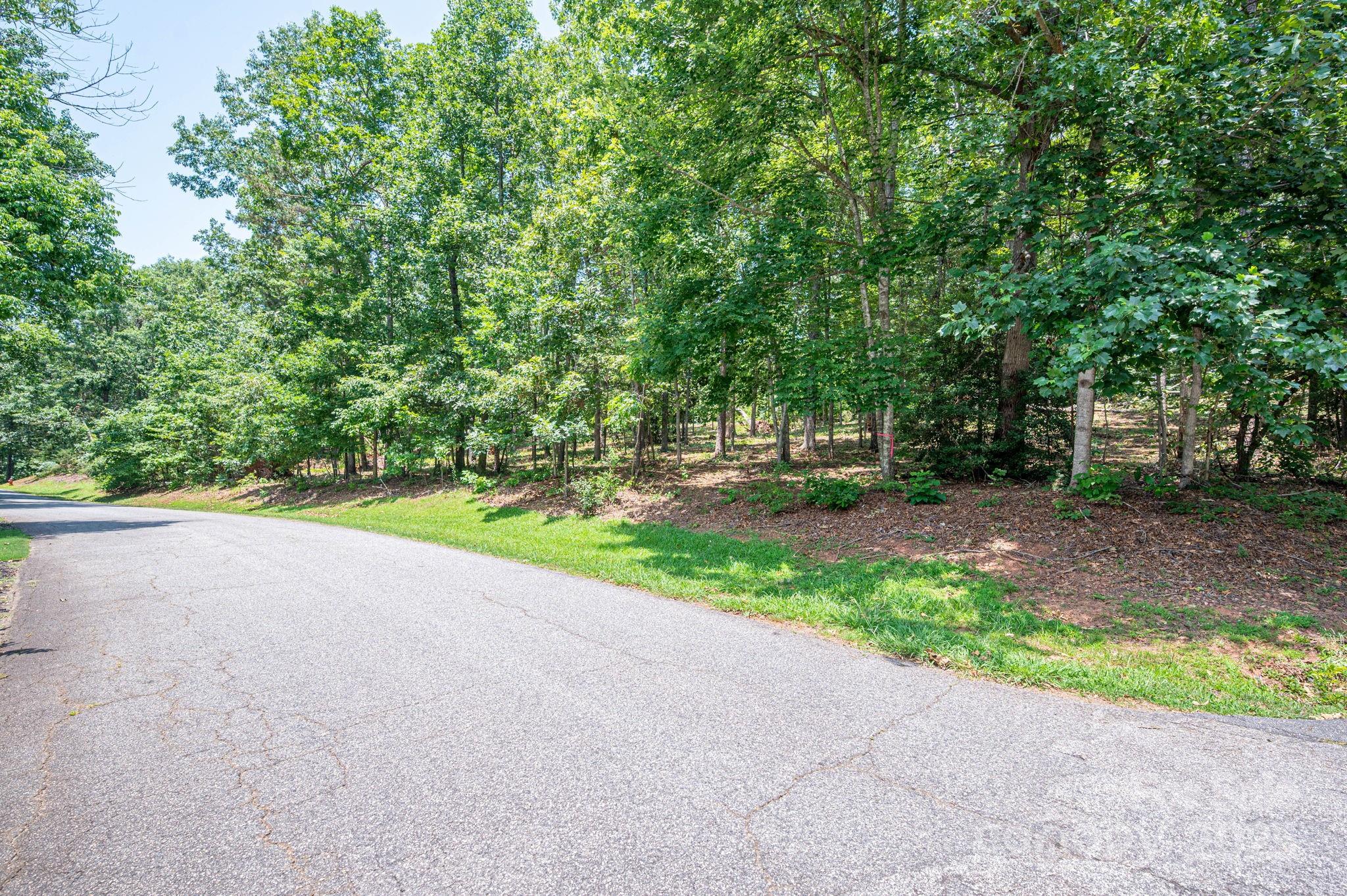 21 Lot Moss Drive